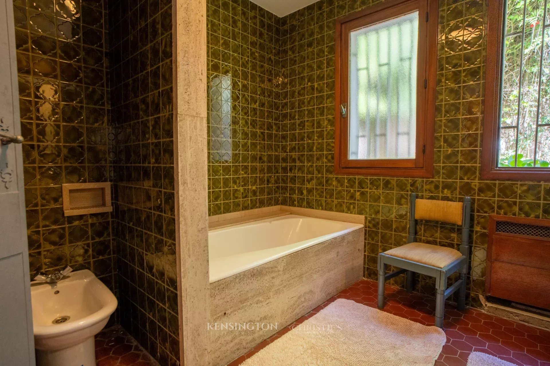 6 Bedroom Villa/Townhouse's Image 30