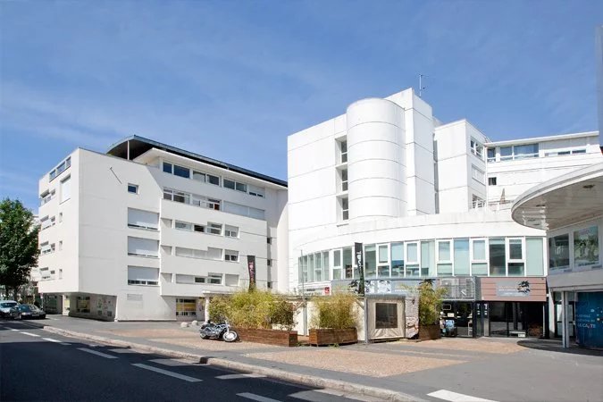 INVESTISSEMENT LOCATIF  TOURS  Résidence Les Estudines Léonard De Vinci - 5.67% de rentabilité
