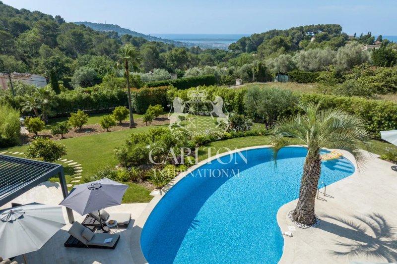 Mougins