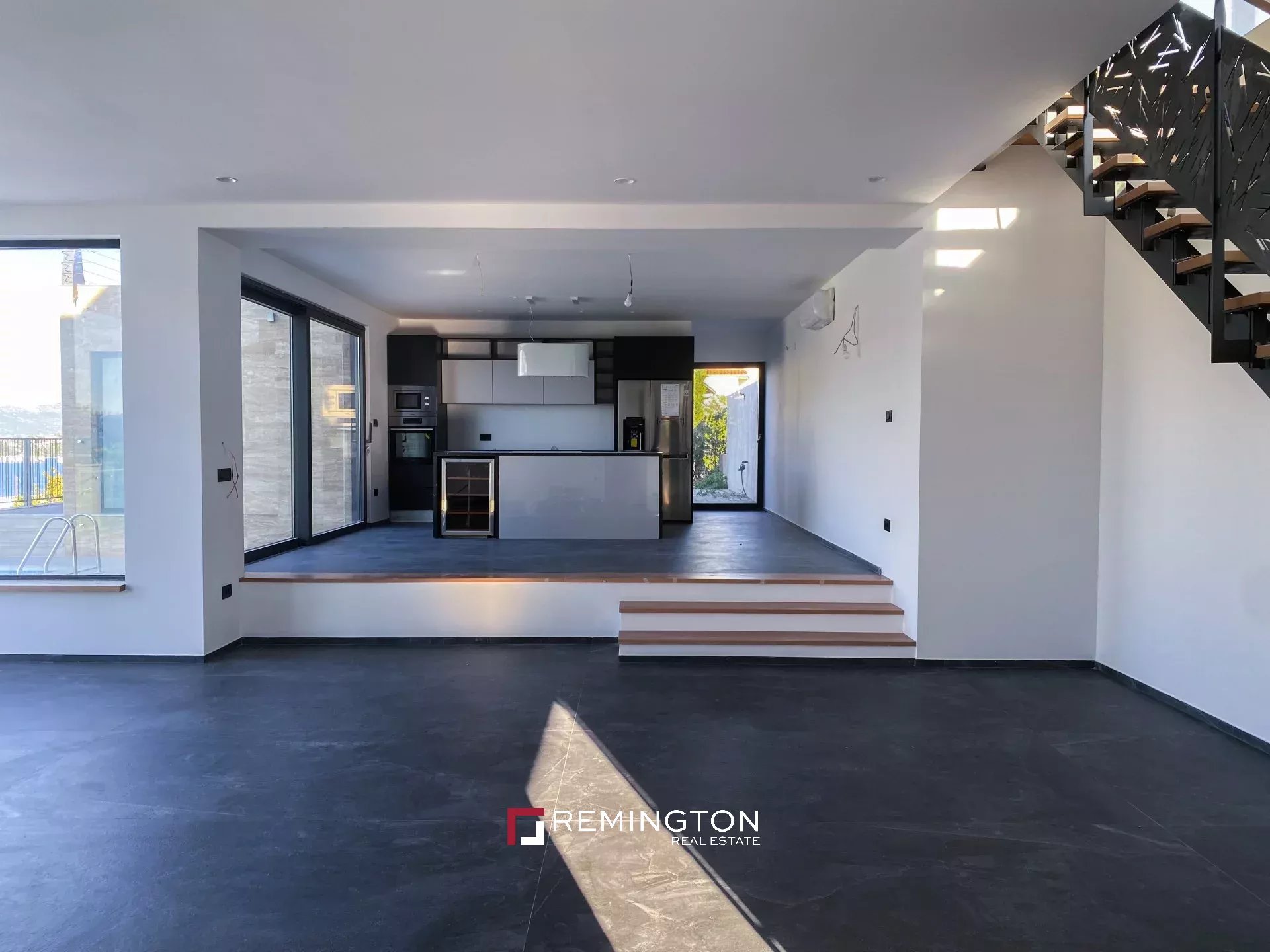 5 Bedroom Villa/Townhouse's Image 6