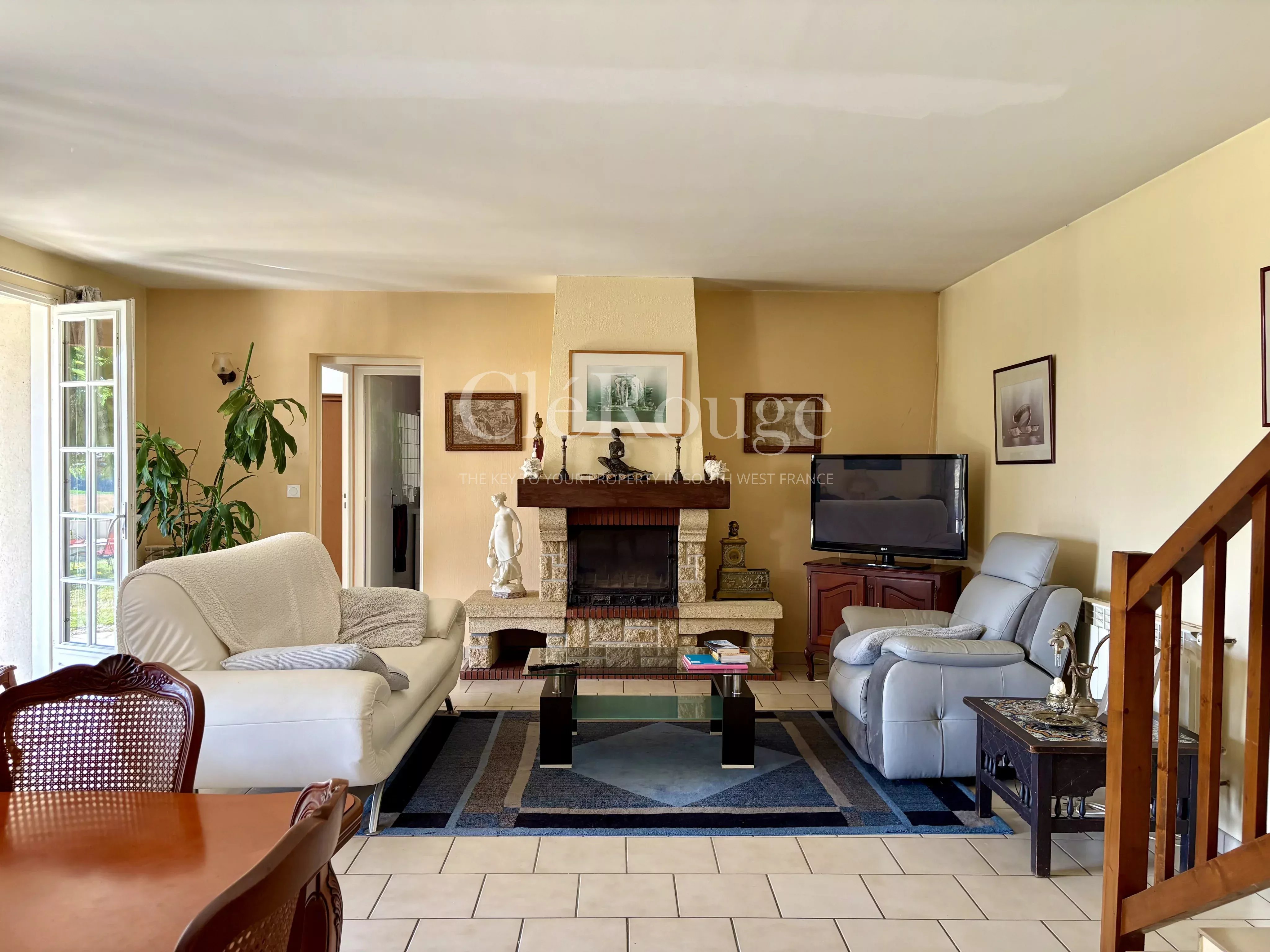 House in Allemans - Image 3