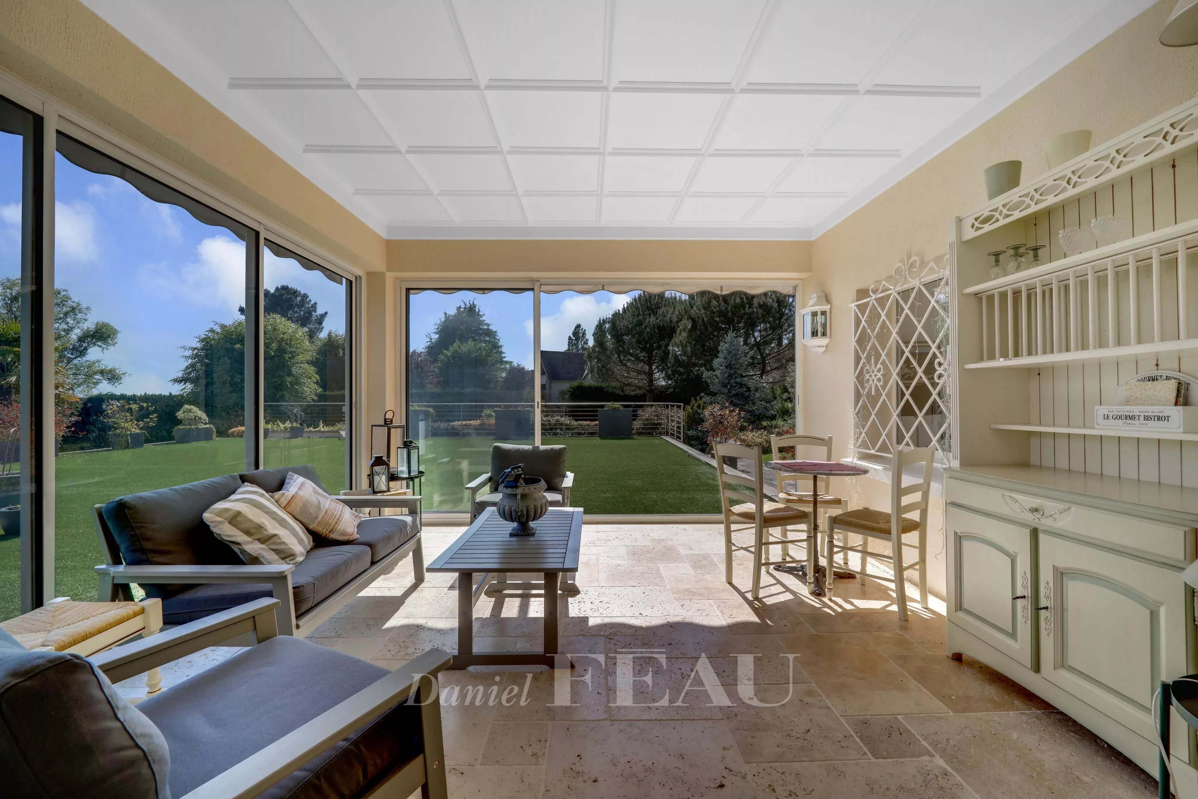Véranda de 16 m² baignée de lumière