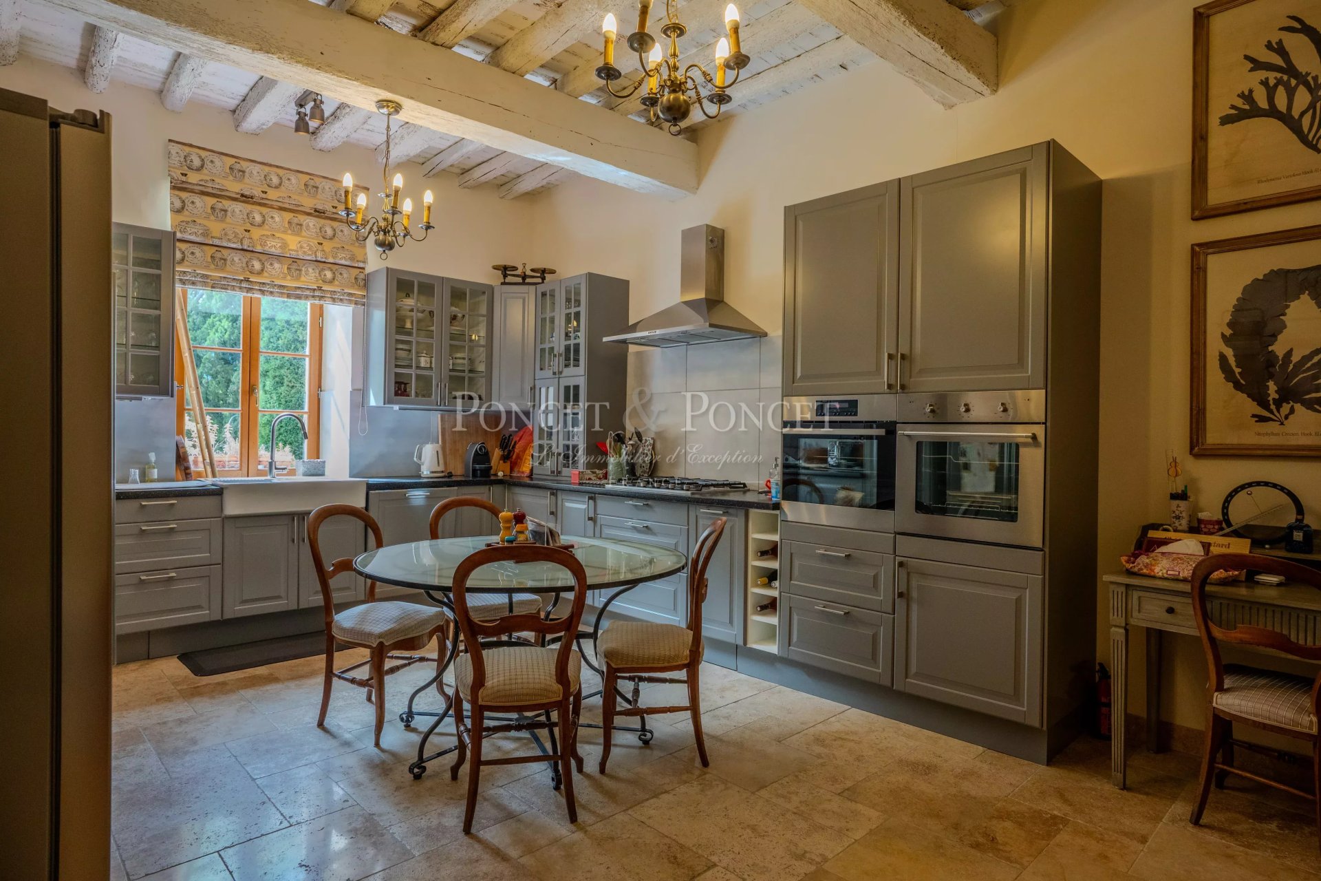 9 Bedroom Villa/Townhouse's Image 16