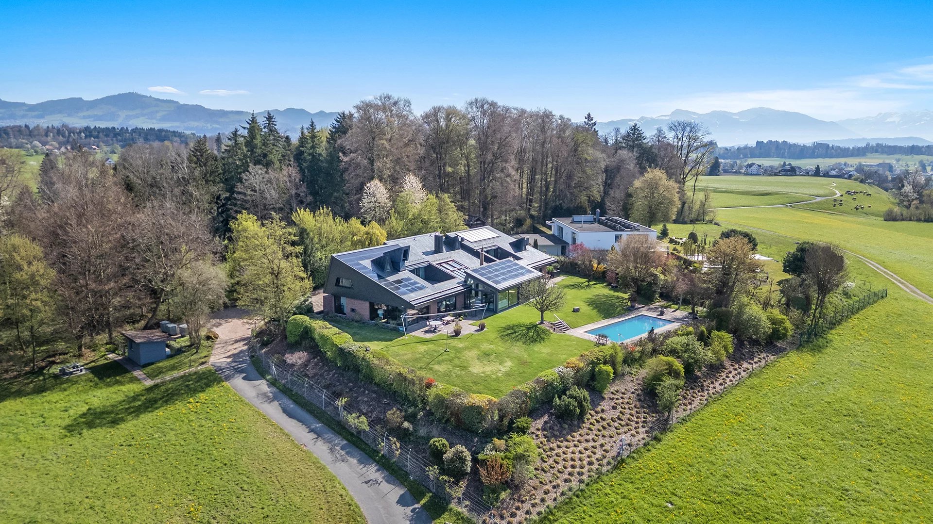 Exquisite estate in a natural paradise