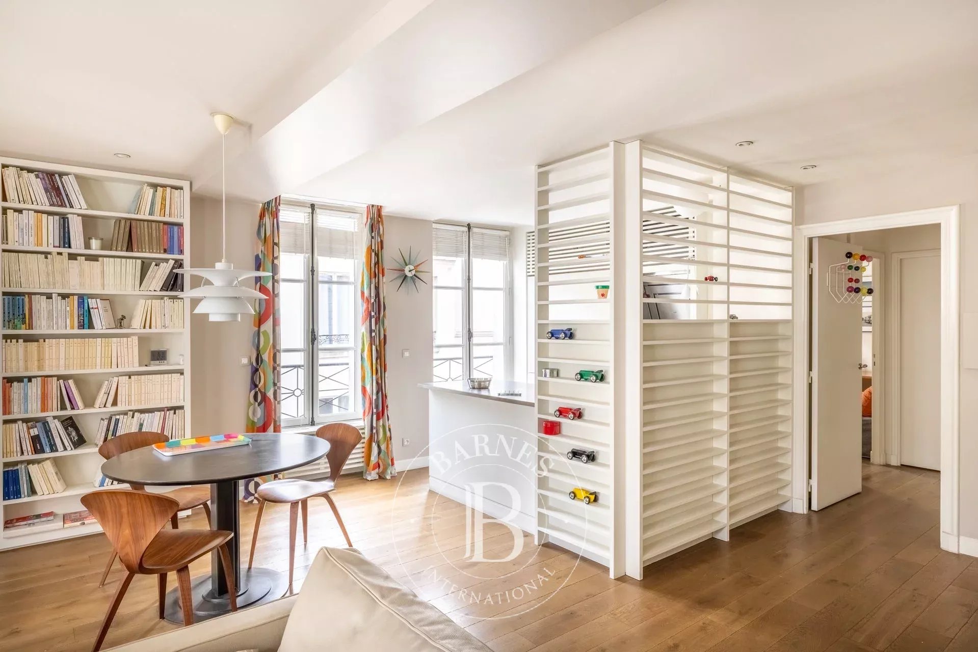 Daire Paris 3ème - picture 5