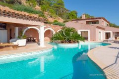 Luxury Villa in Théoule-sur-Mer | Majestic Sea View Family Estate — photo 2 of 7