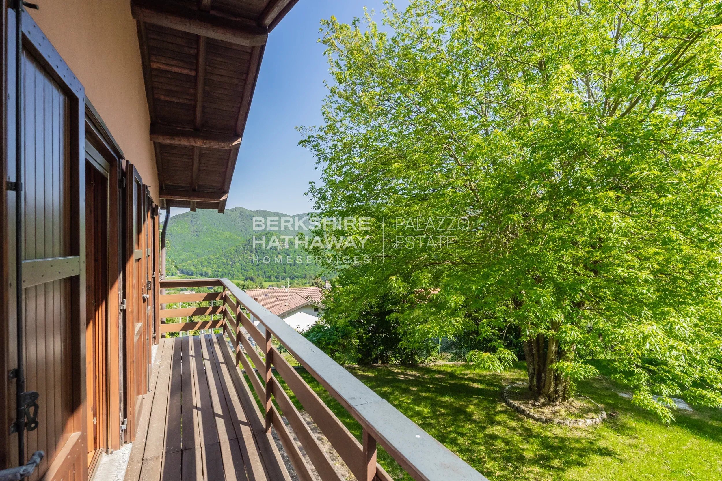 House in Alta Valle Intelvi - Image 3