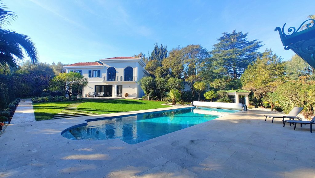 Villa for sale in Antibes — Luxury Villa Cap d'Antibes | Renovated Family Estate for Sale