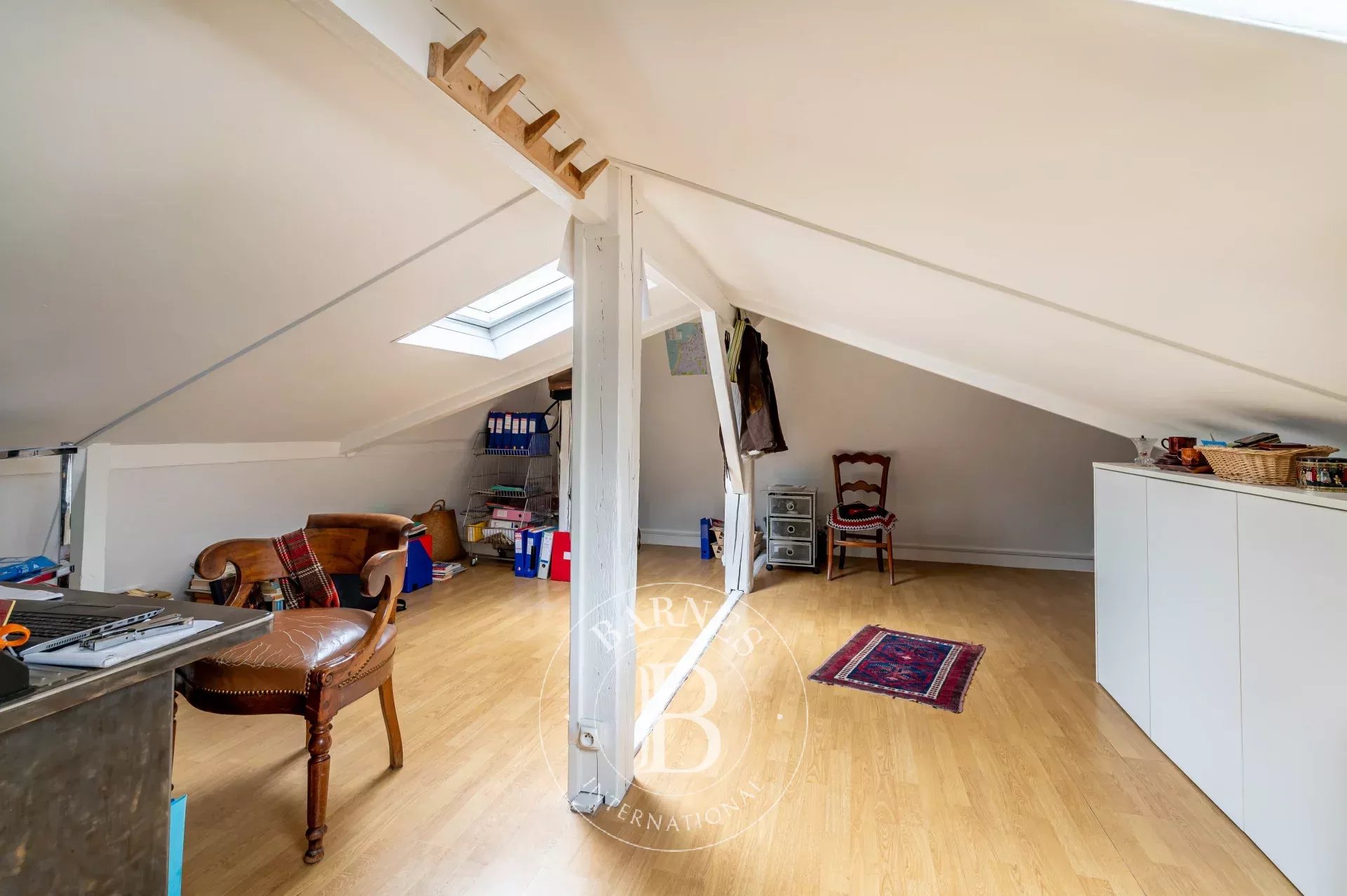 Neuilly Chézy-Borghèse - 2-bed duplex apartment in a former townhouse - Charming and atypical - Quiet, leafy surroundings - picture 16