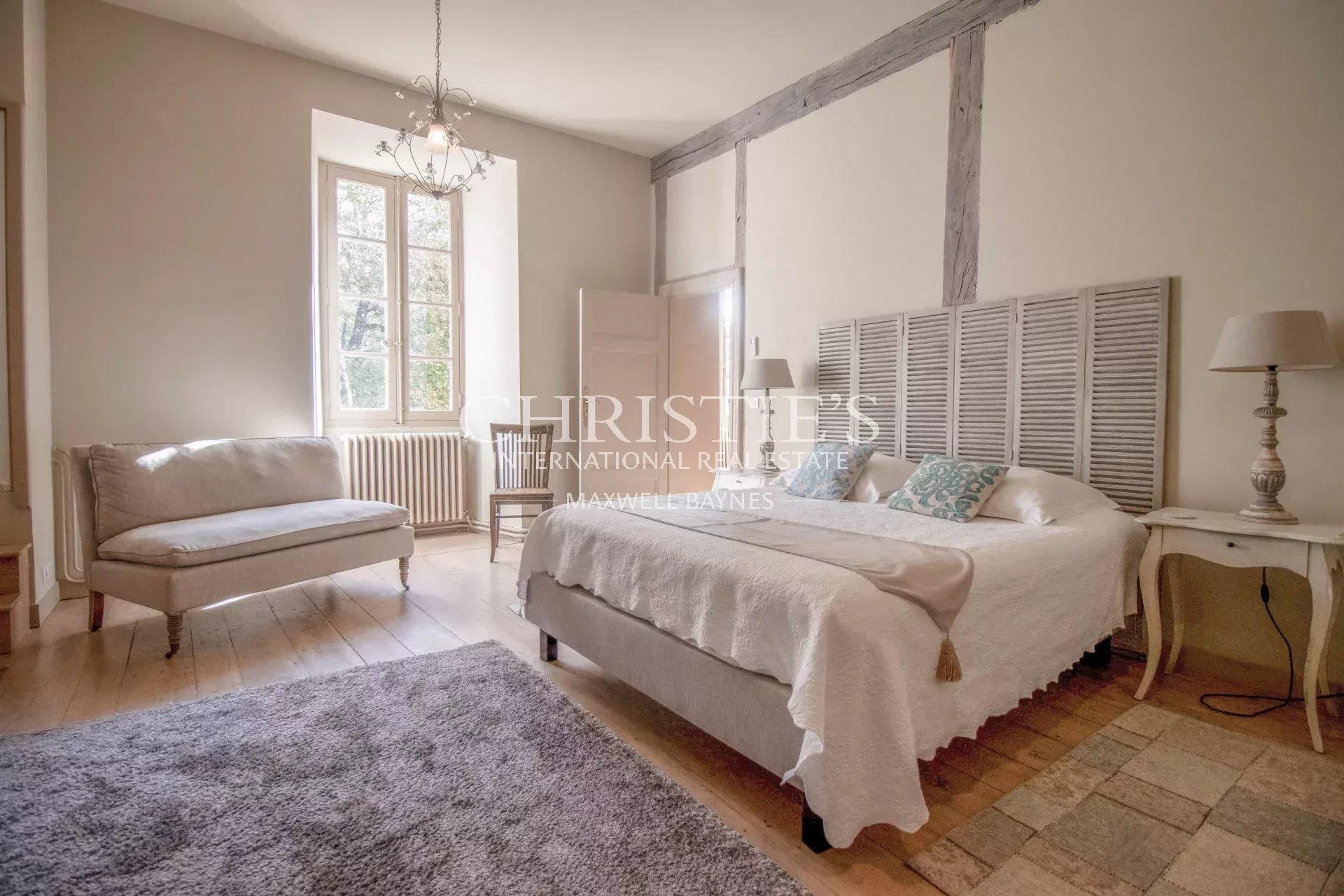 10 Bedroom Chateau's Image 10