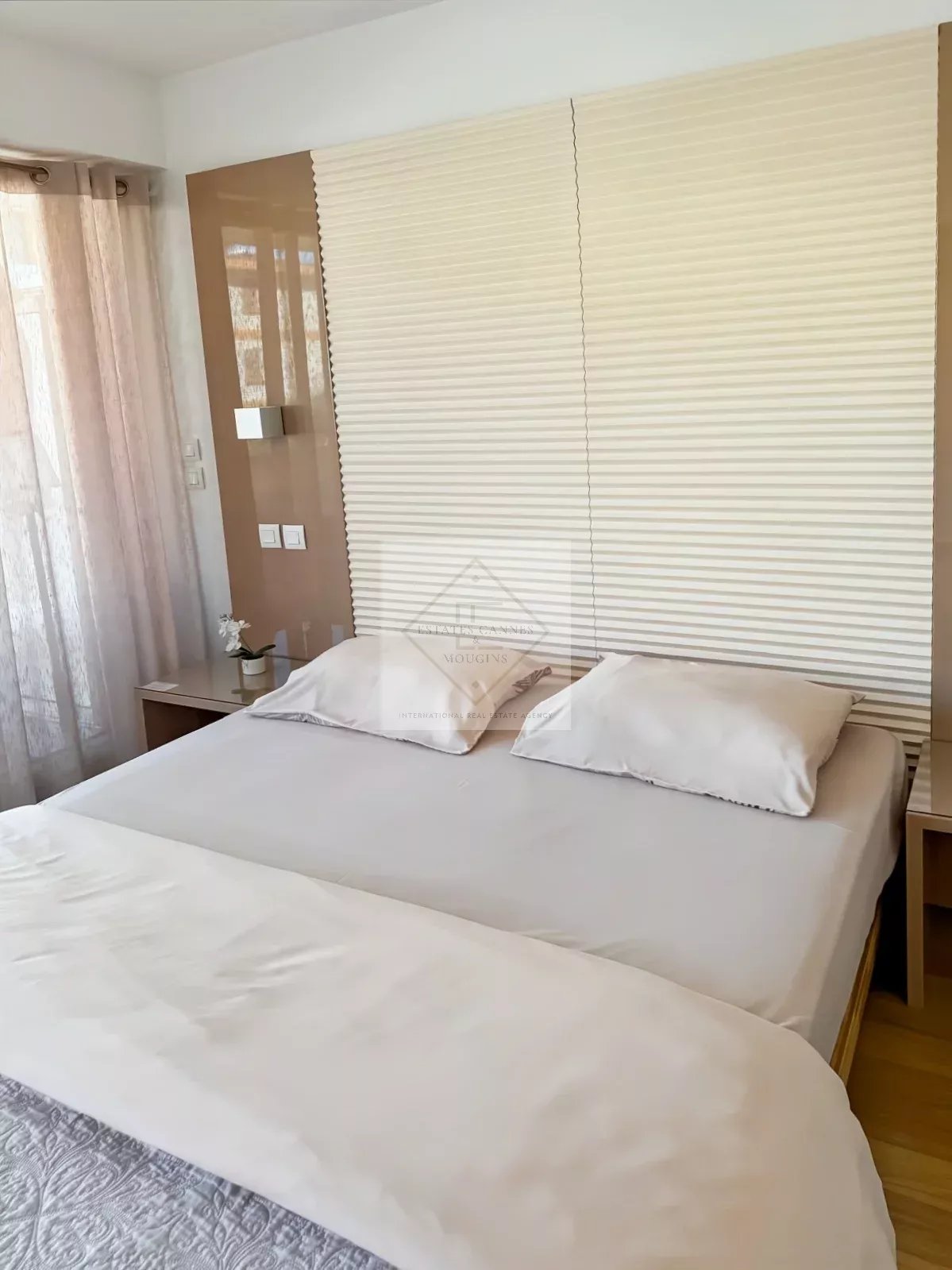 VILLENEUVE-LOUBET PLAGE — STUDIO MEUBLÉ 24 M² AVEC BALCON — PREMIÈRE LIGNE MER — photo 7