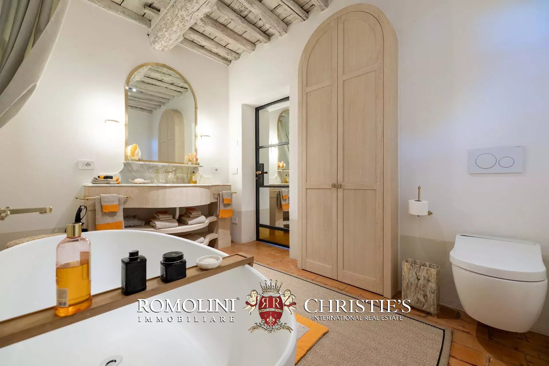 4 Bedroom Villa/Townhouse's Image 38