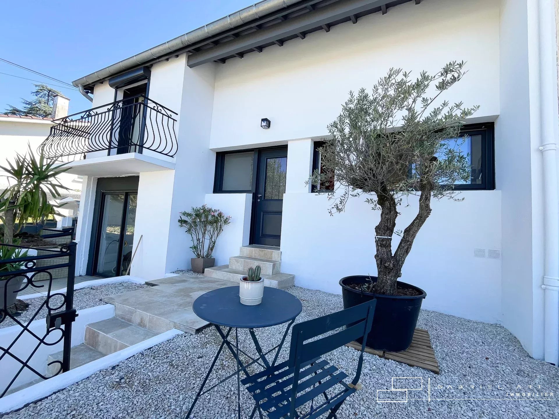Agence immobilière de 