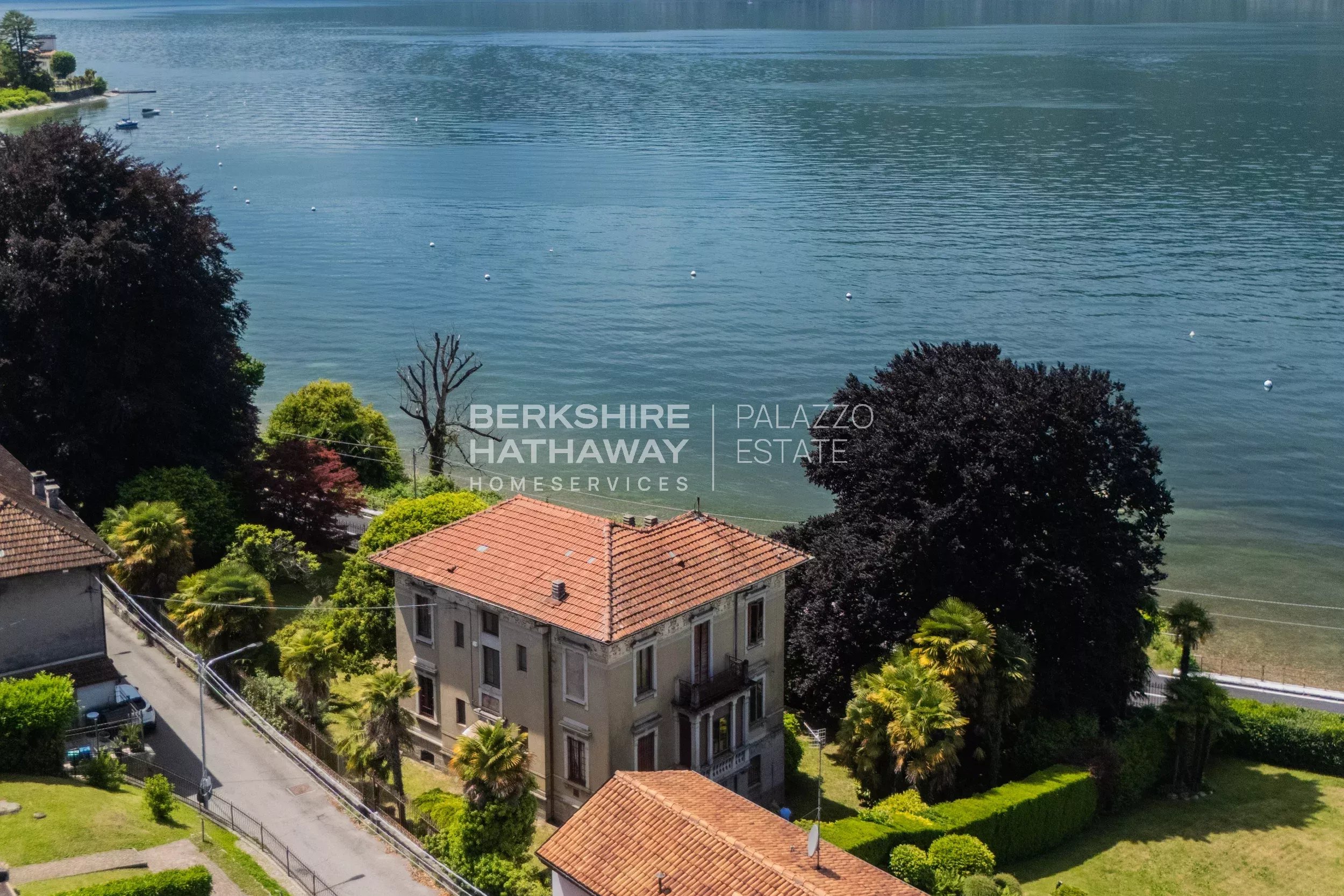 Villa in Germignaga - Image 2