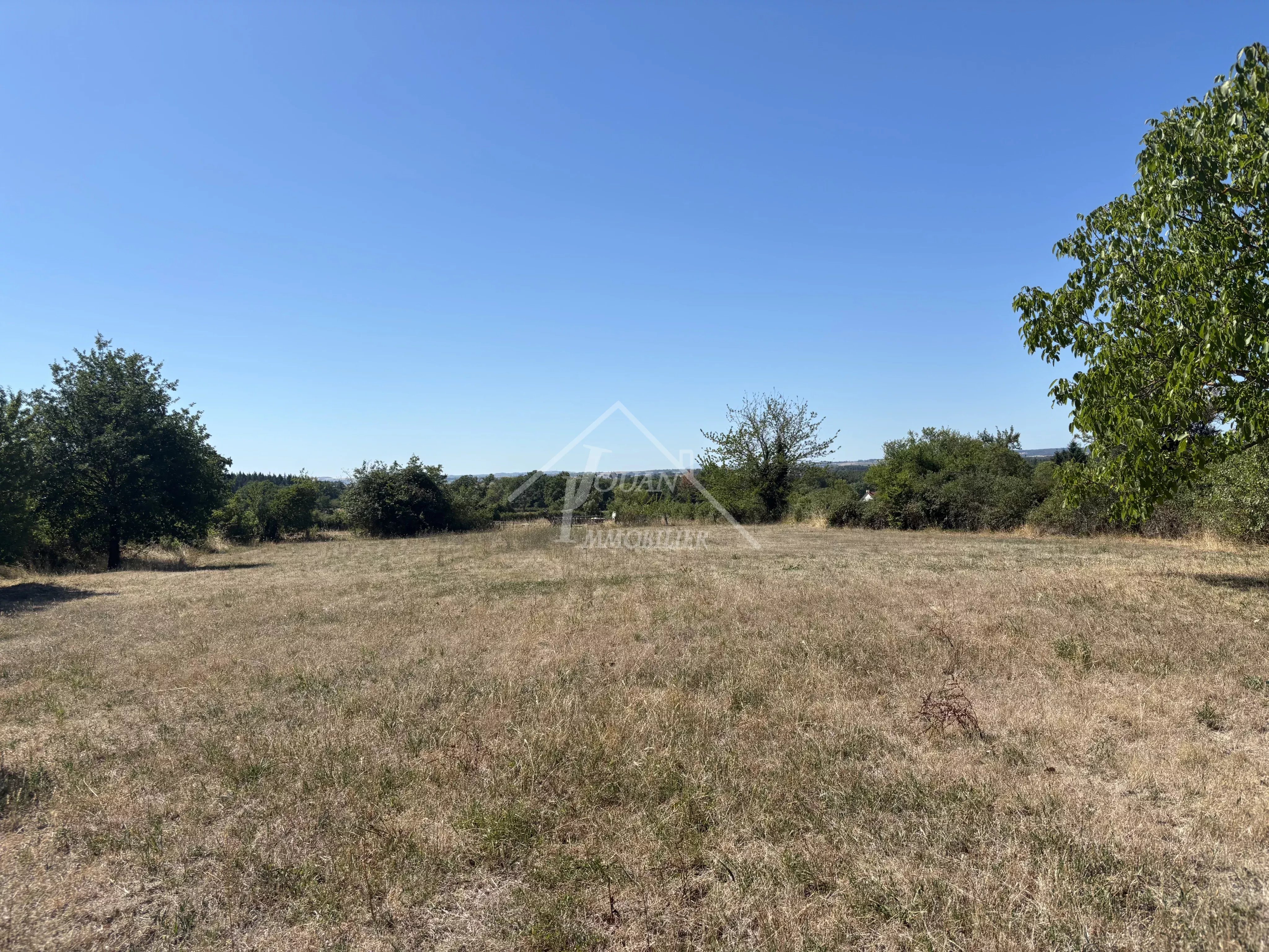 Terrain de 2334 m2