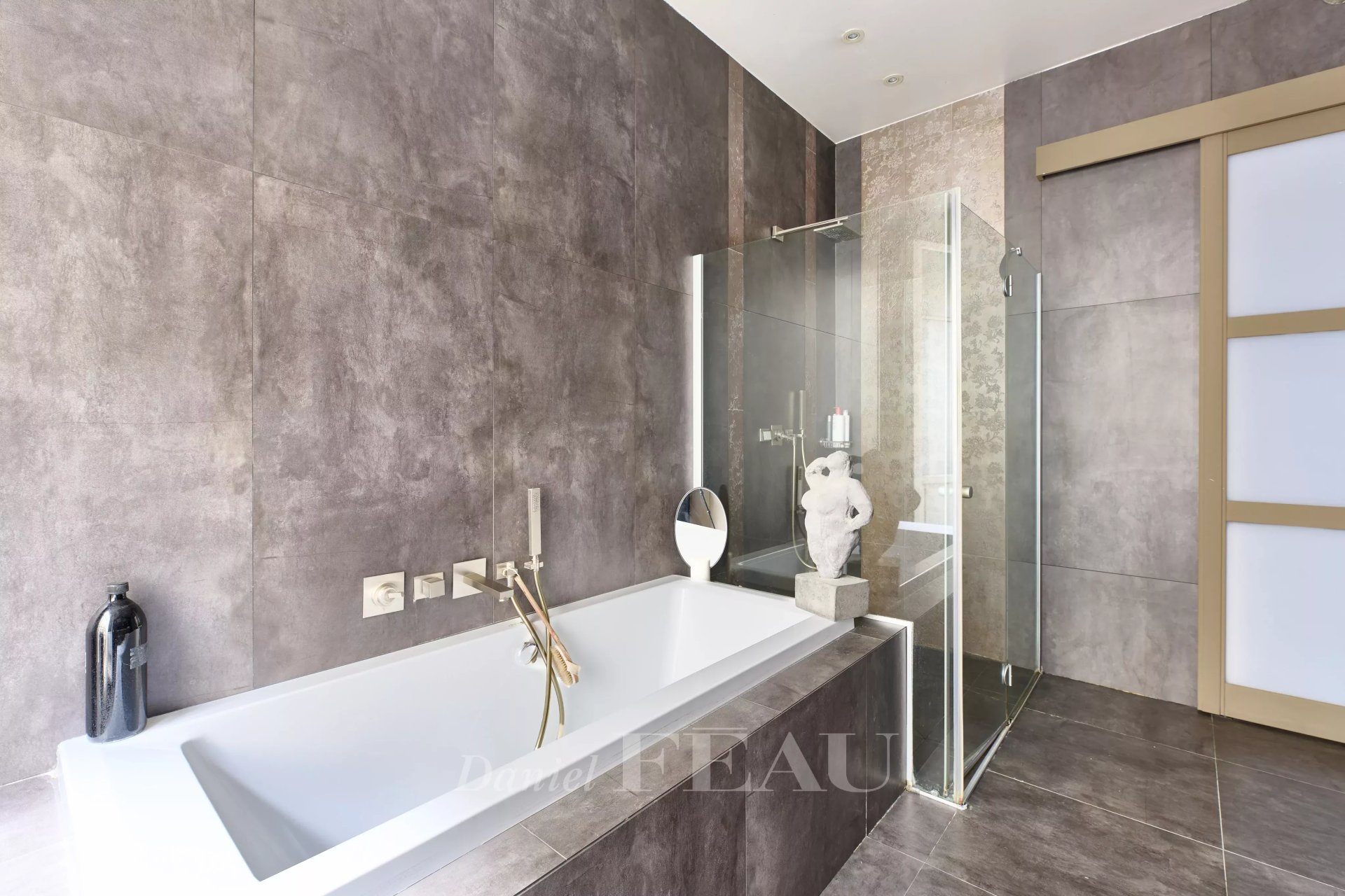 6 Bedroom Villa/Townhouse's Image 28