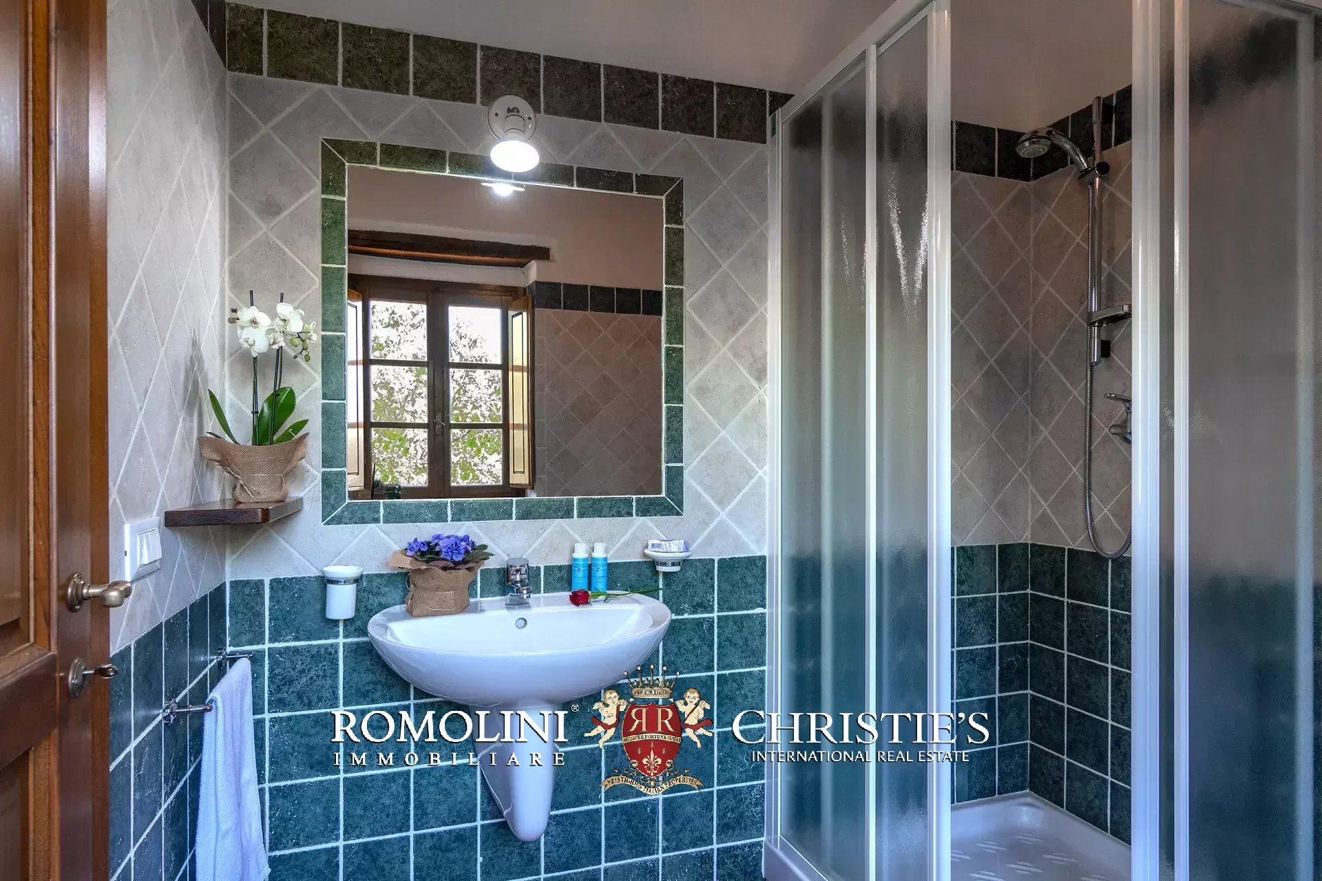 8 Bedroom Villa/Townhouse's Image 69