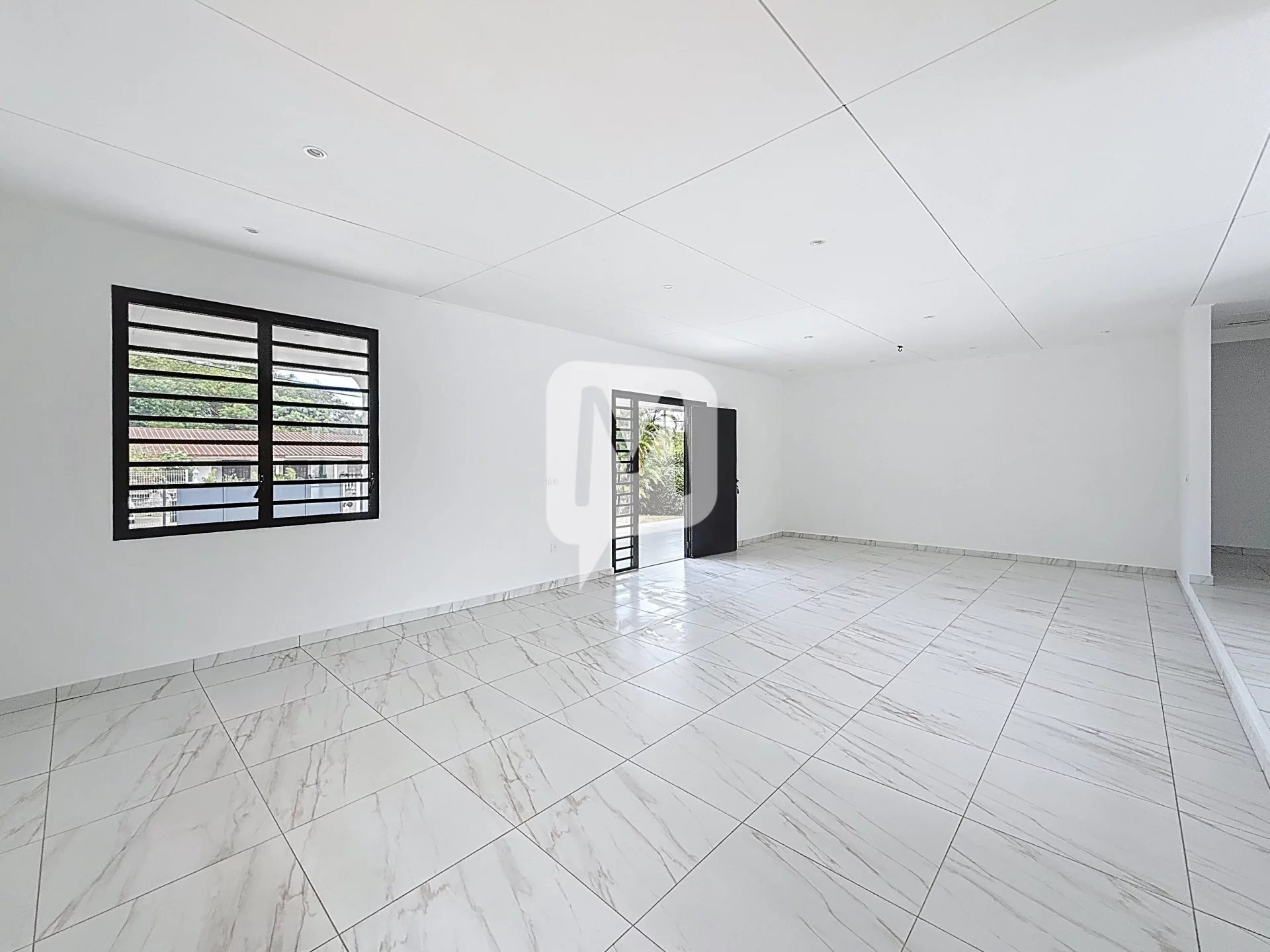 Dpt Guyane (973), à louer REMIRE MONTJOLY maison T5 de 146m² avec piscine