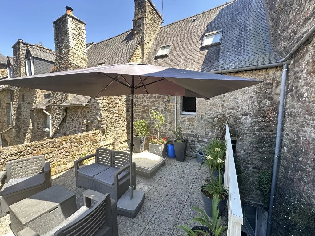 MAISON DE CARACTERE AU PORT DE DINAN – VUE RANCE
