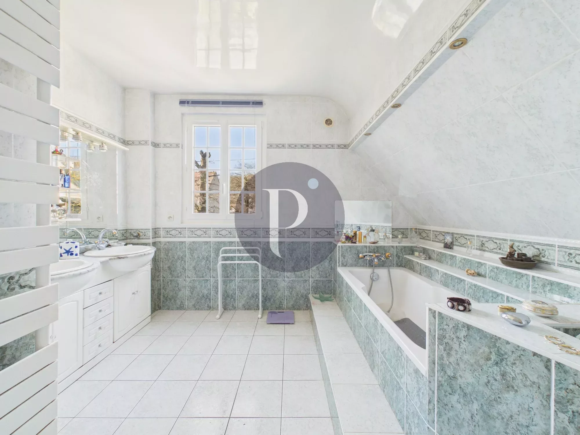 vente-maison-8-pieces-verrieres-le-buisson-85103086