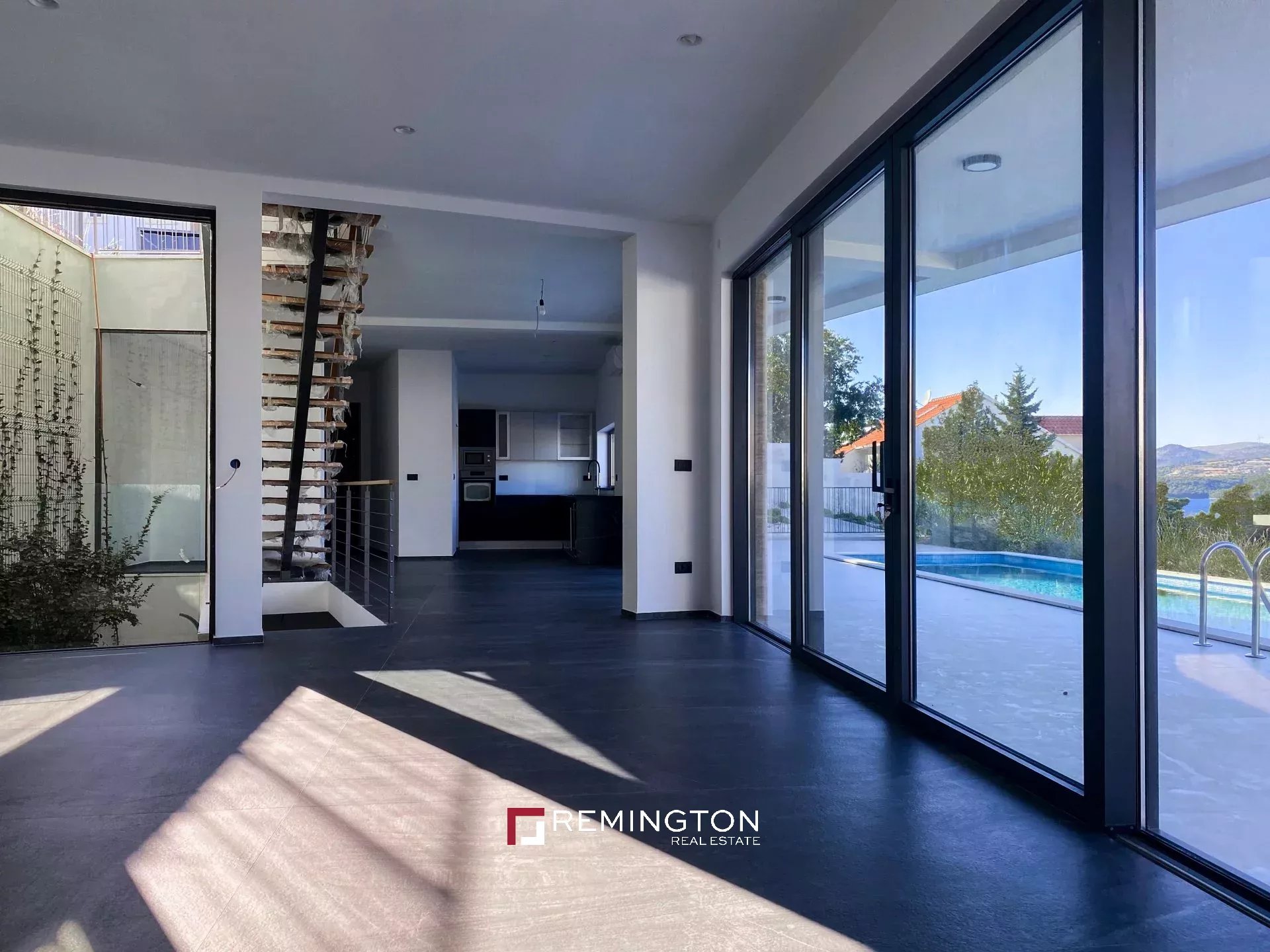 5 Bedroom Villa/Townhouse's Image 8