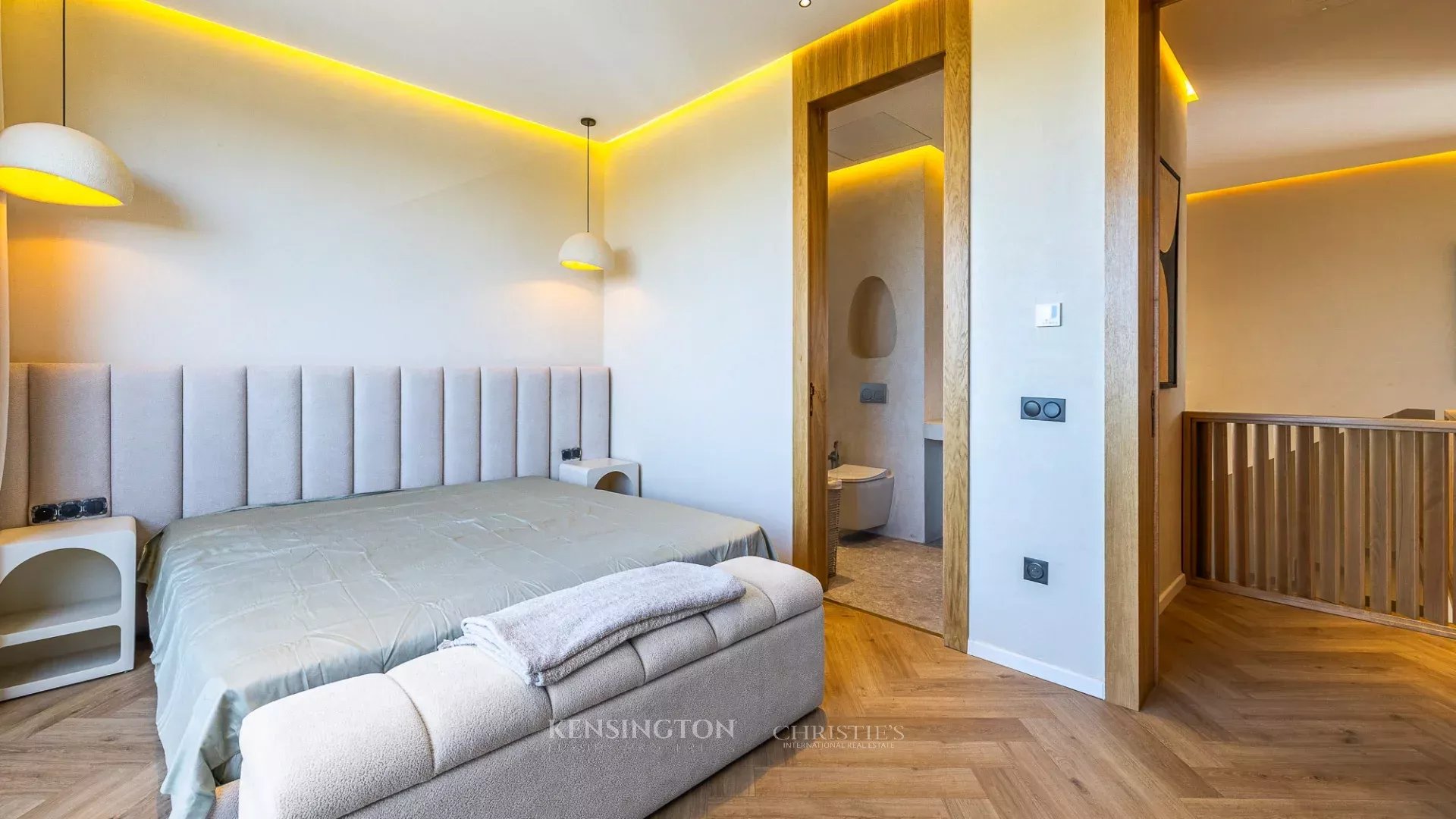4 Bedroom Villa/Townhouse's Image 27