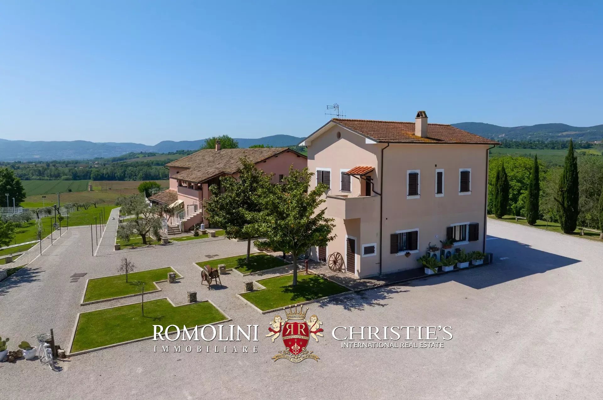 35 Bedroom Villa/Townhouse's Image 43