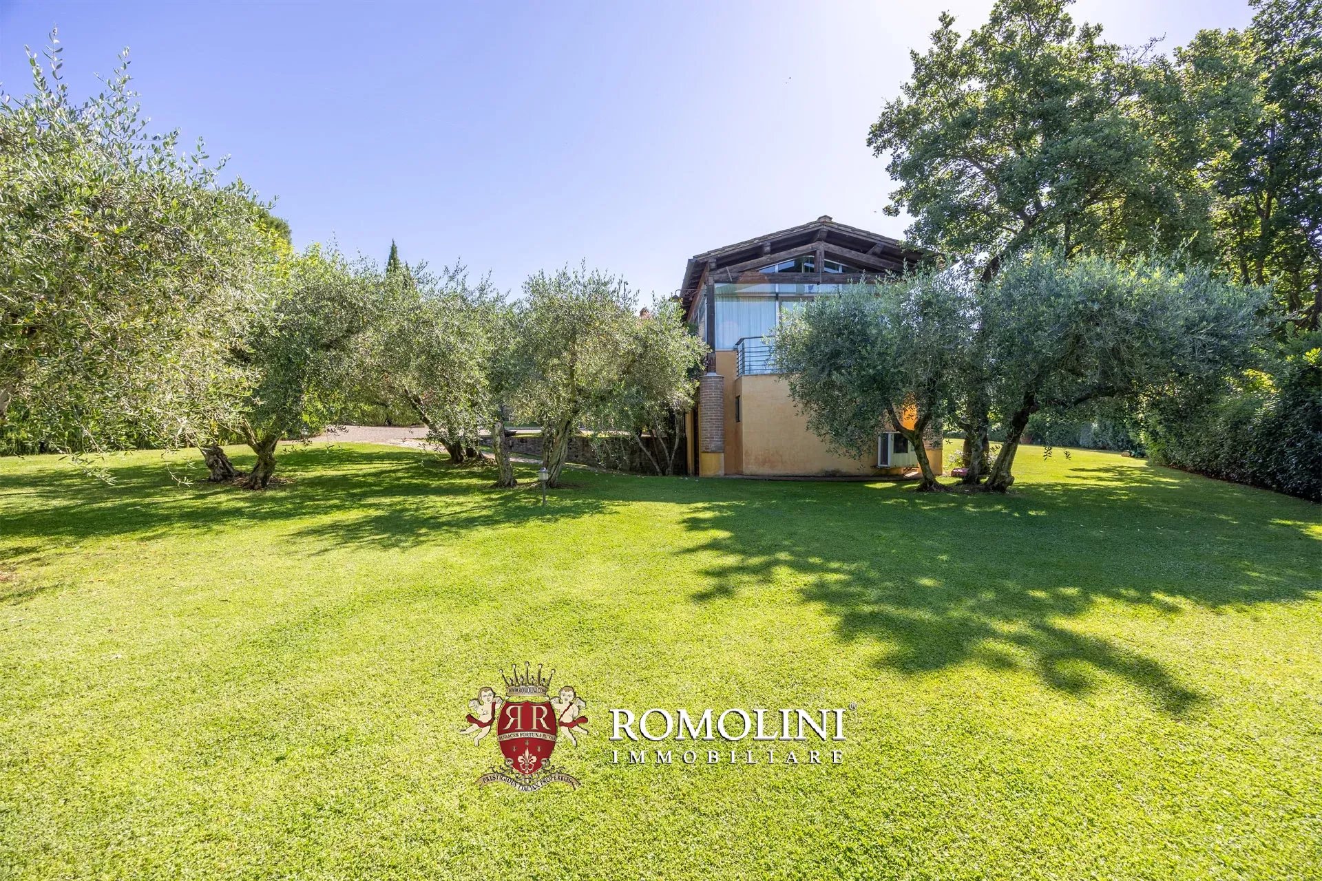 4 Bedroom Villa/Townhouse's Image 23