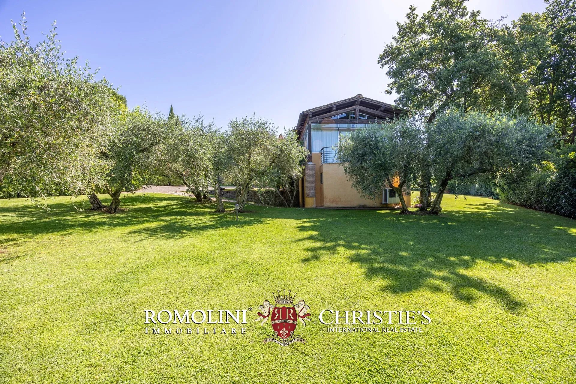 4 Bedroom Villa/Townhouse's Image 23