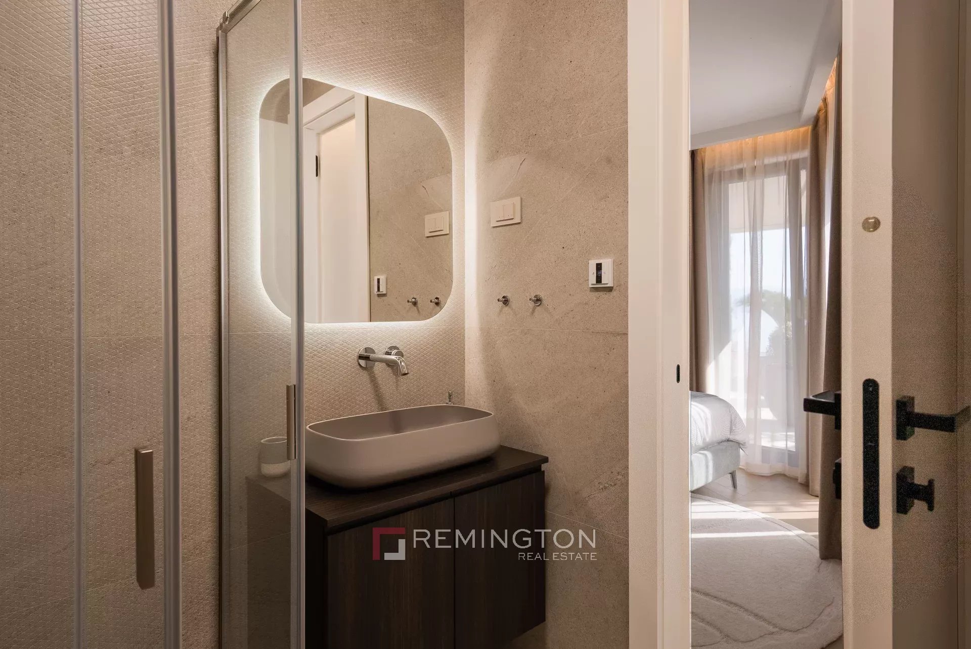 2 Bedroom Apartment/Flat's Image 6