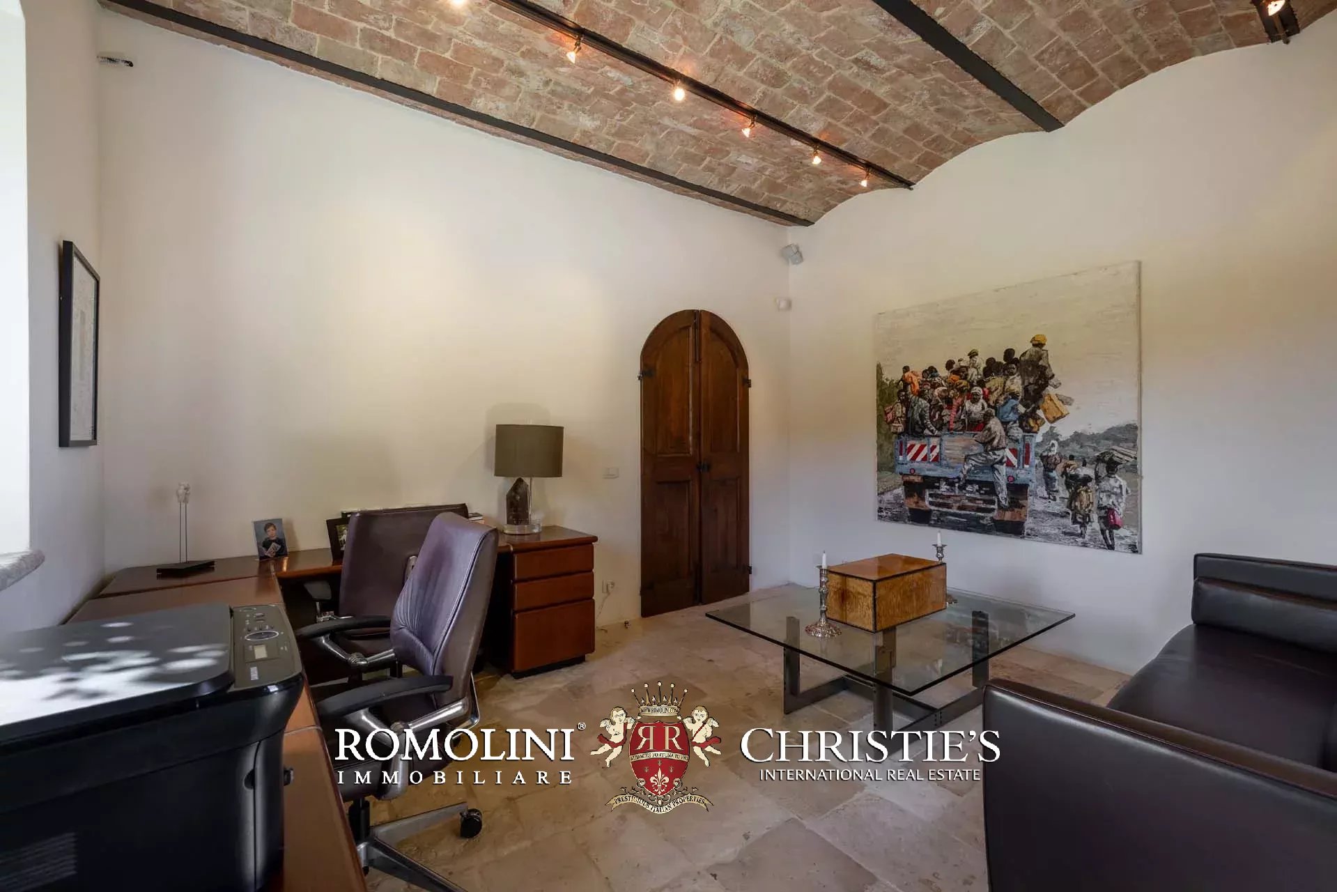 7 Bedroom Villa/Townhouse's Image 42