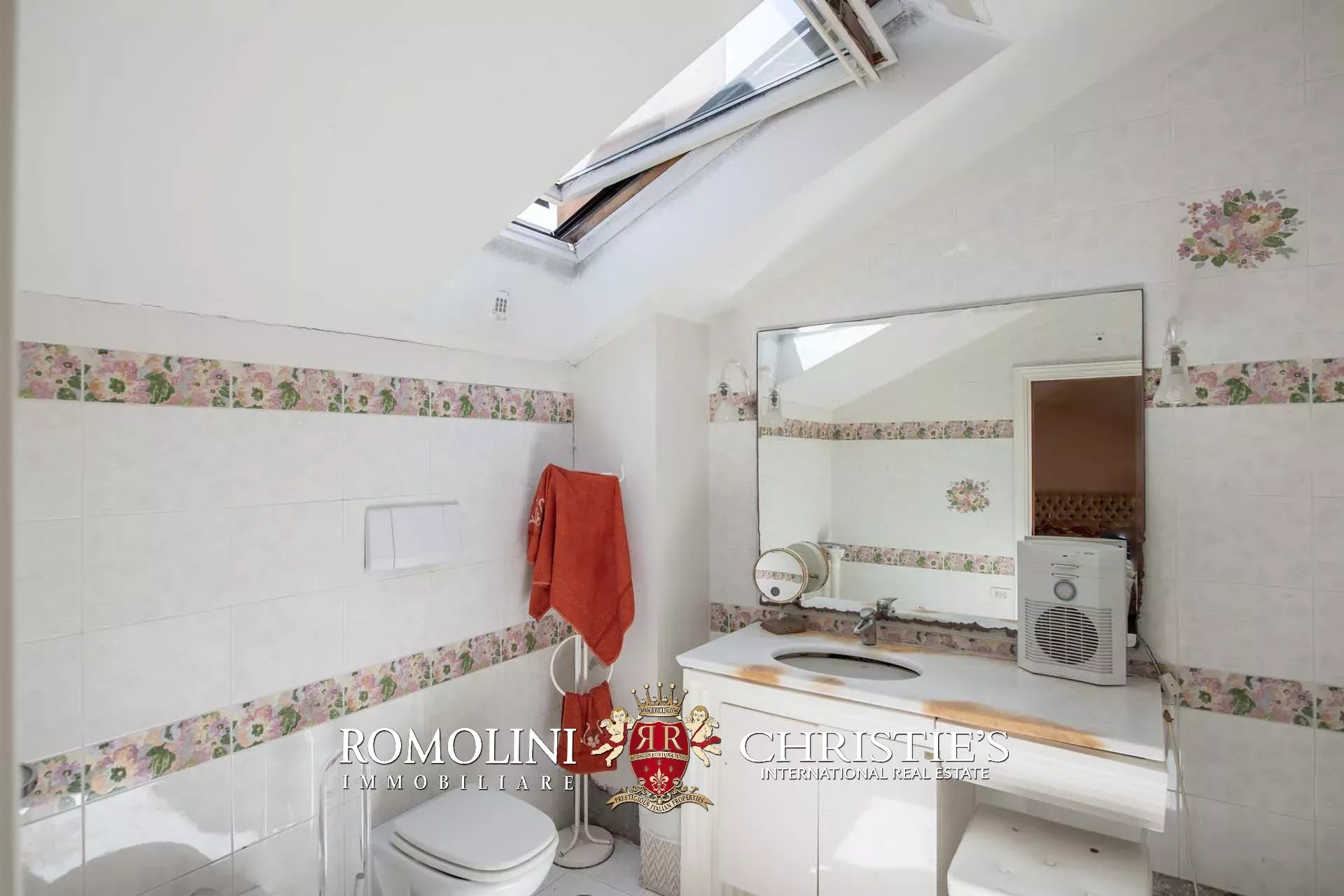 4 Bedroom Villa/Townhouse's Image 33