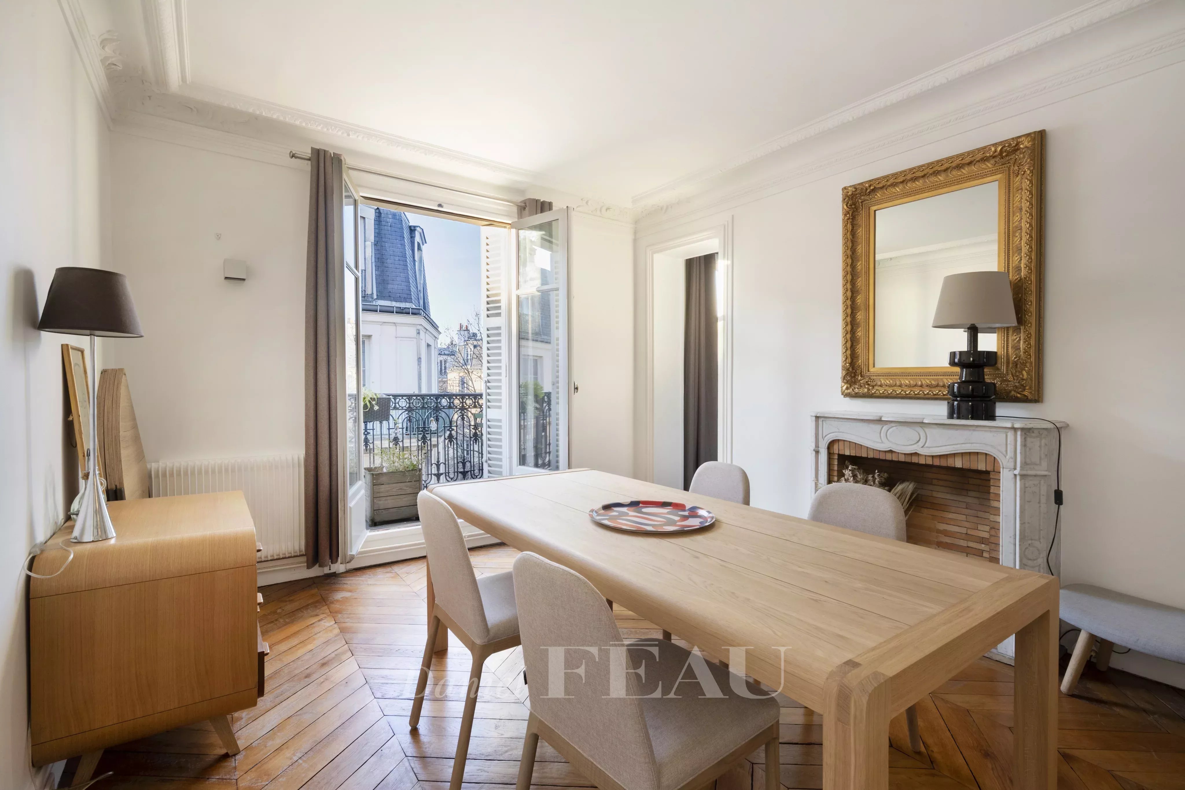 Sale Apartment Paris 4th