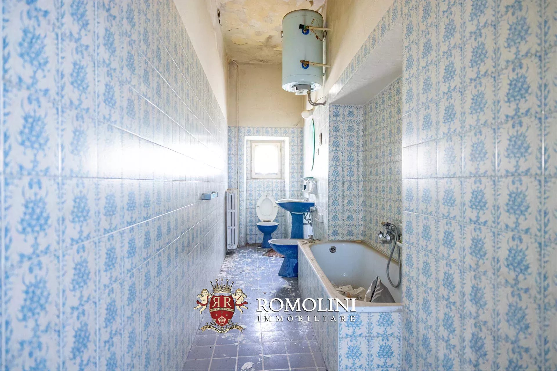 8 Bedroom Villa/Townhouse's Image 33