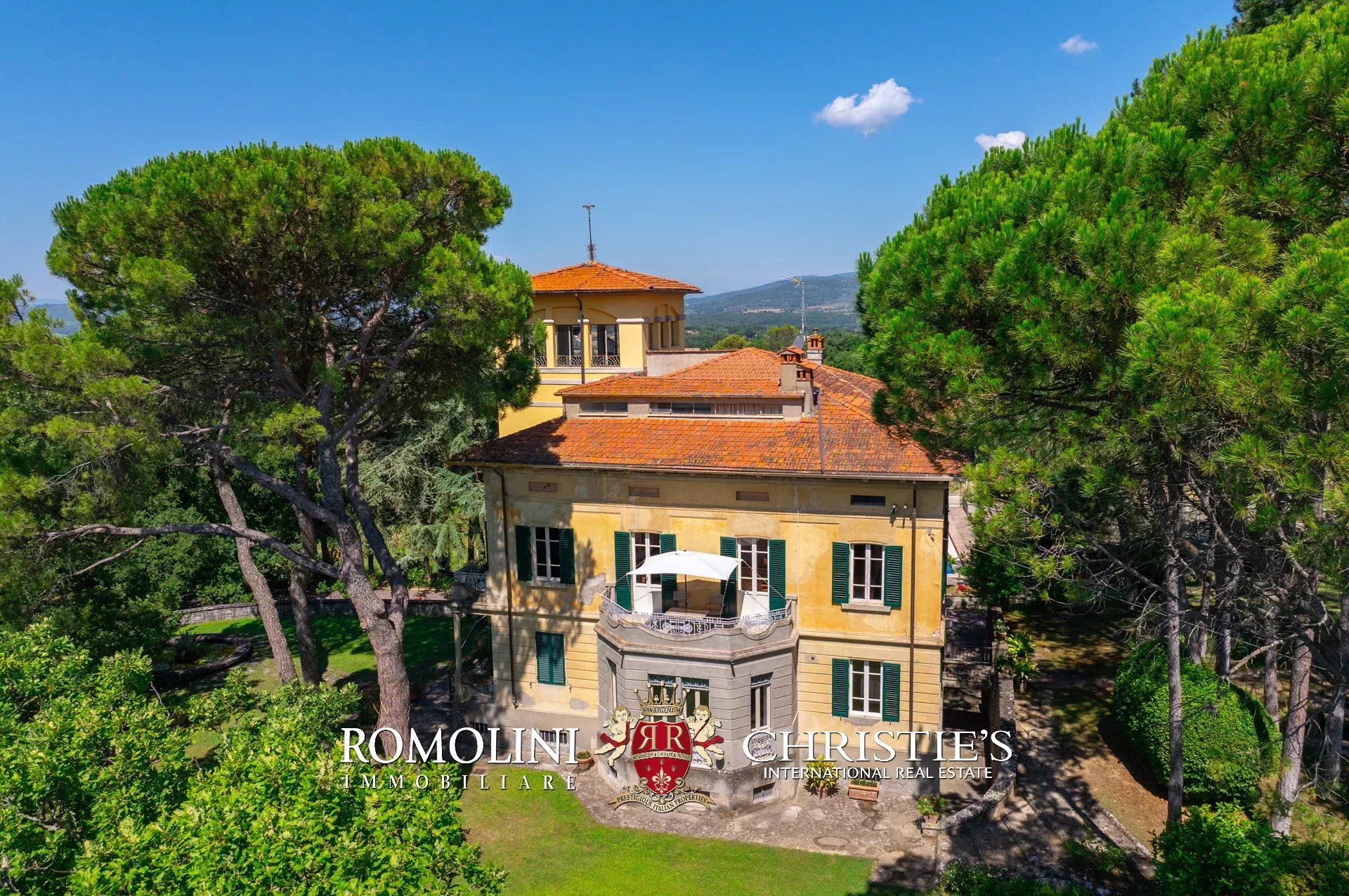 11 Bedroom Villa/Townhouse's Image 7