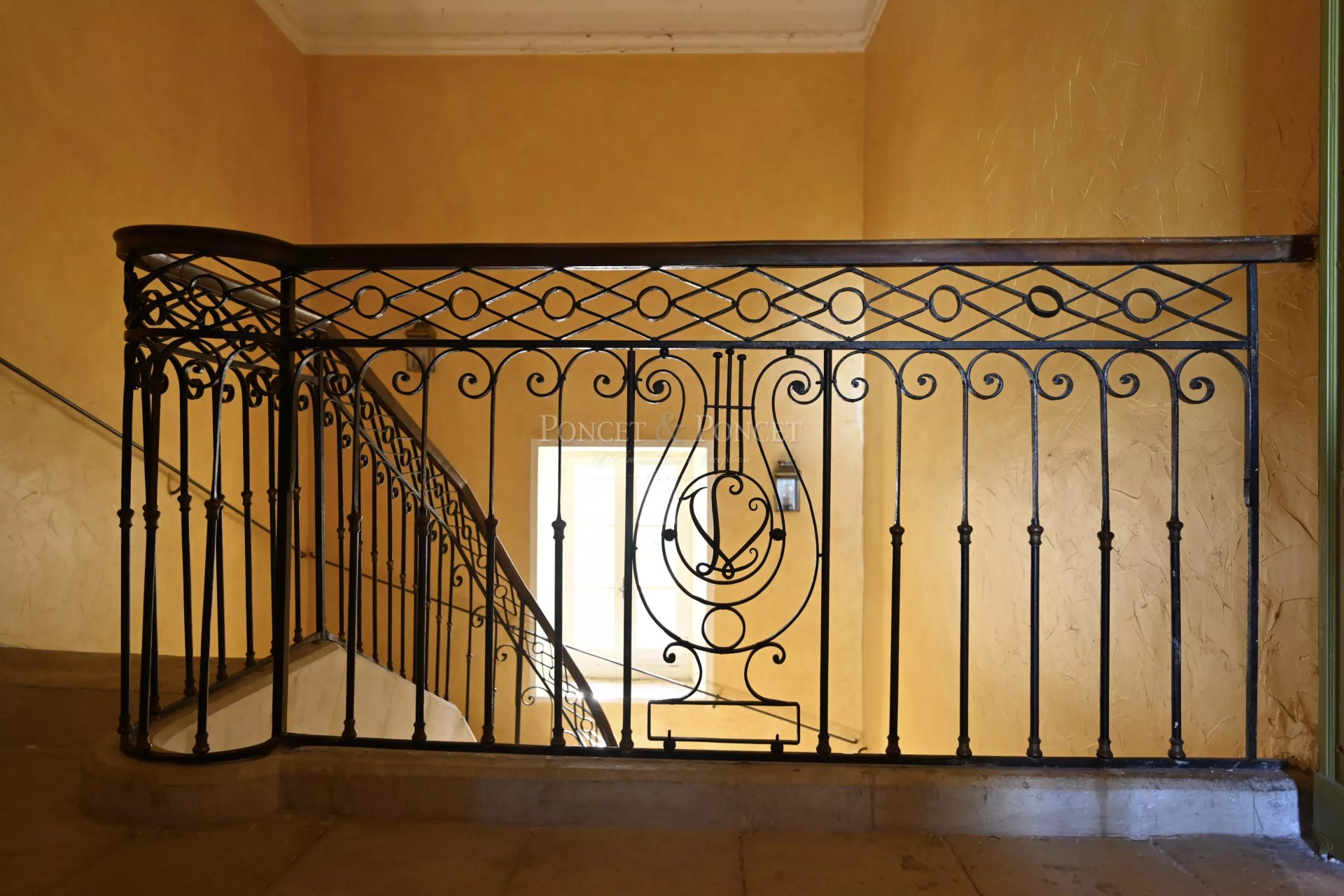 7 Bedroom Villa/Townhouse's Image 17