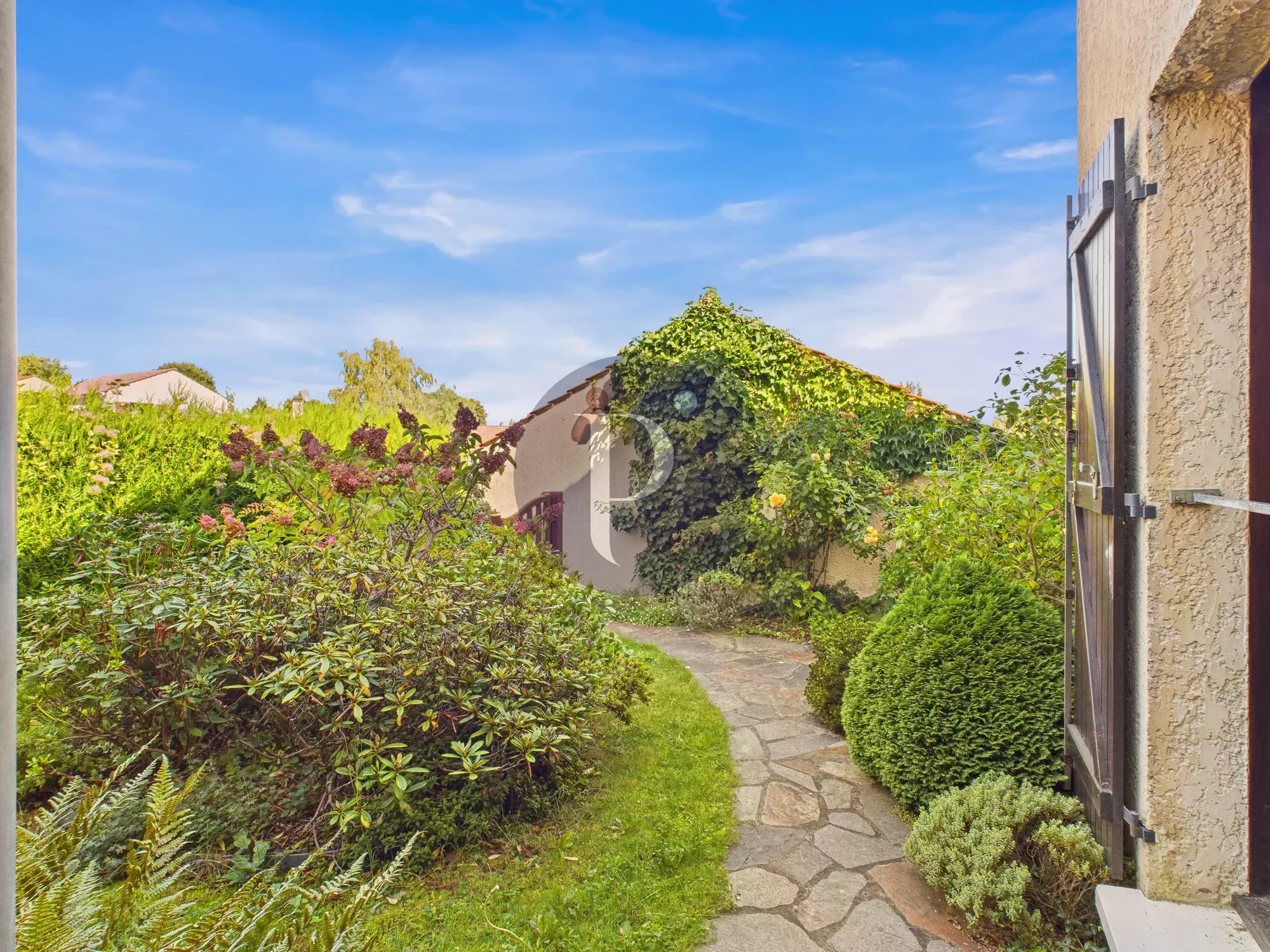 vente-maison-7-pieces-verrieres-le-buisson-86235663