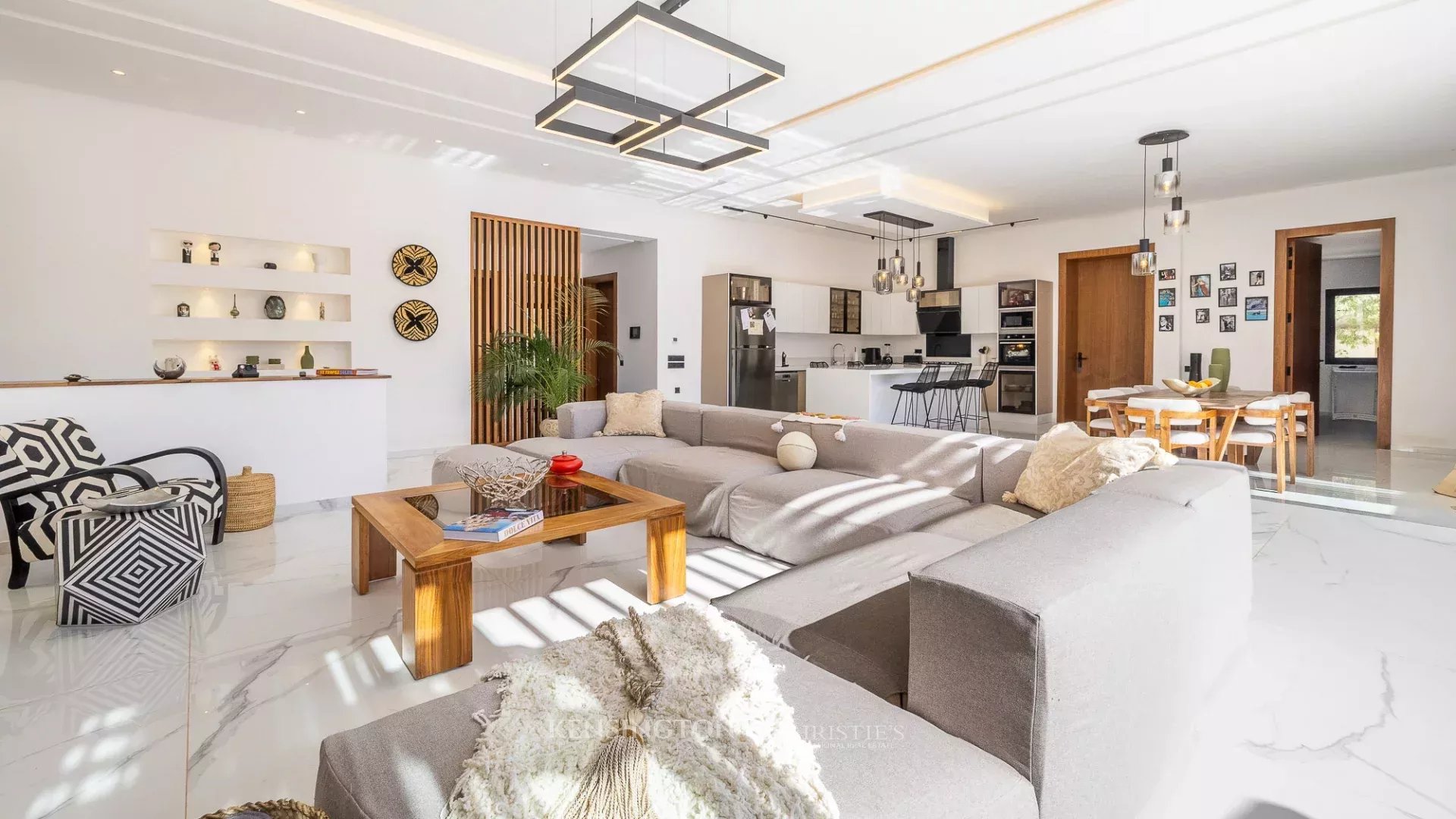 5 Bedroom Villa/Townhouse's Image 6