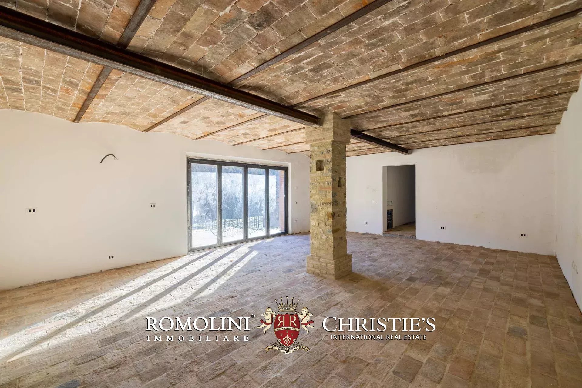 6 Bedroom Villa/Townhouse's Image 19