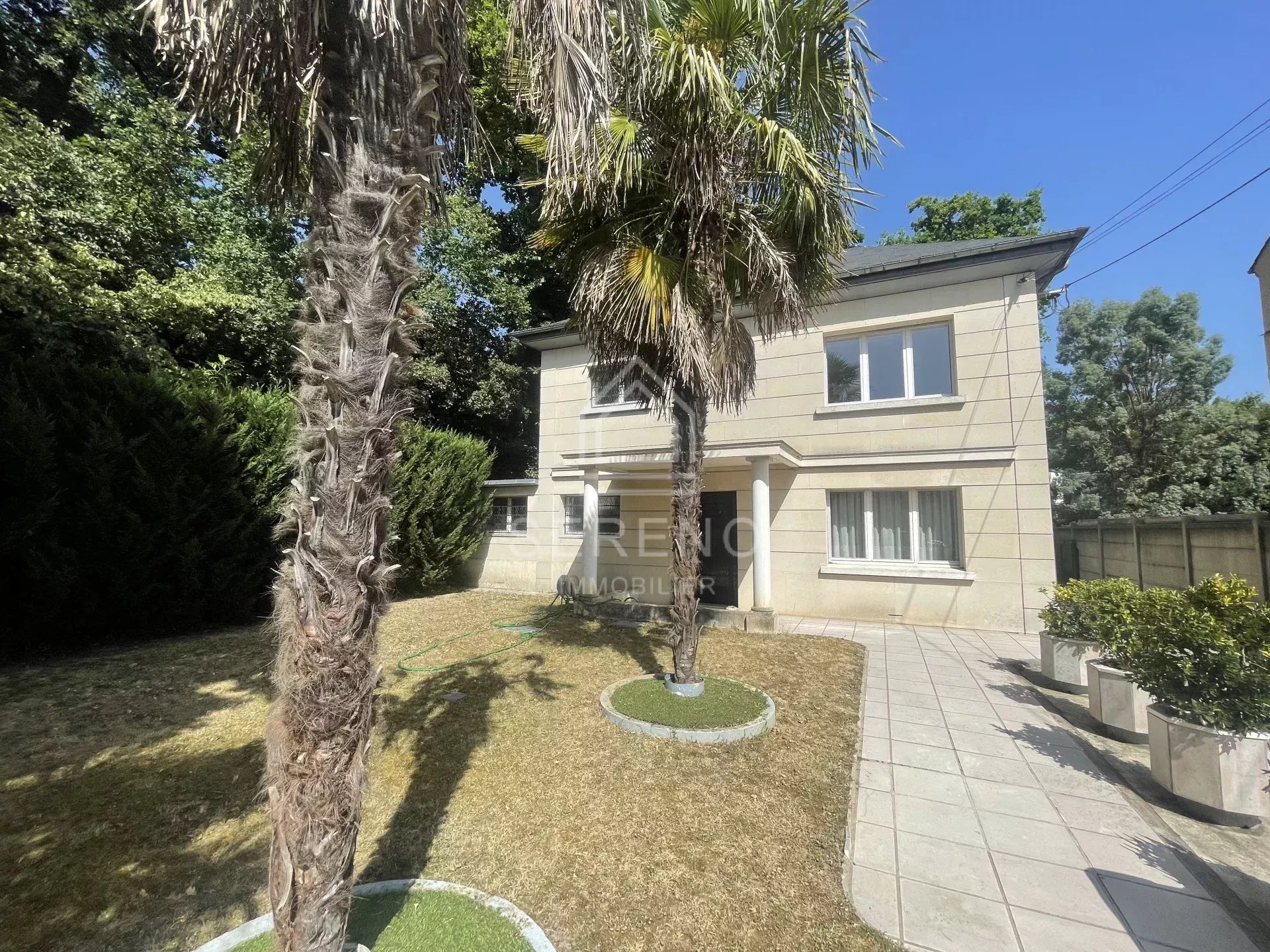 Agence immobilière de 