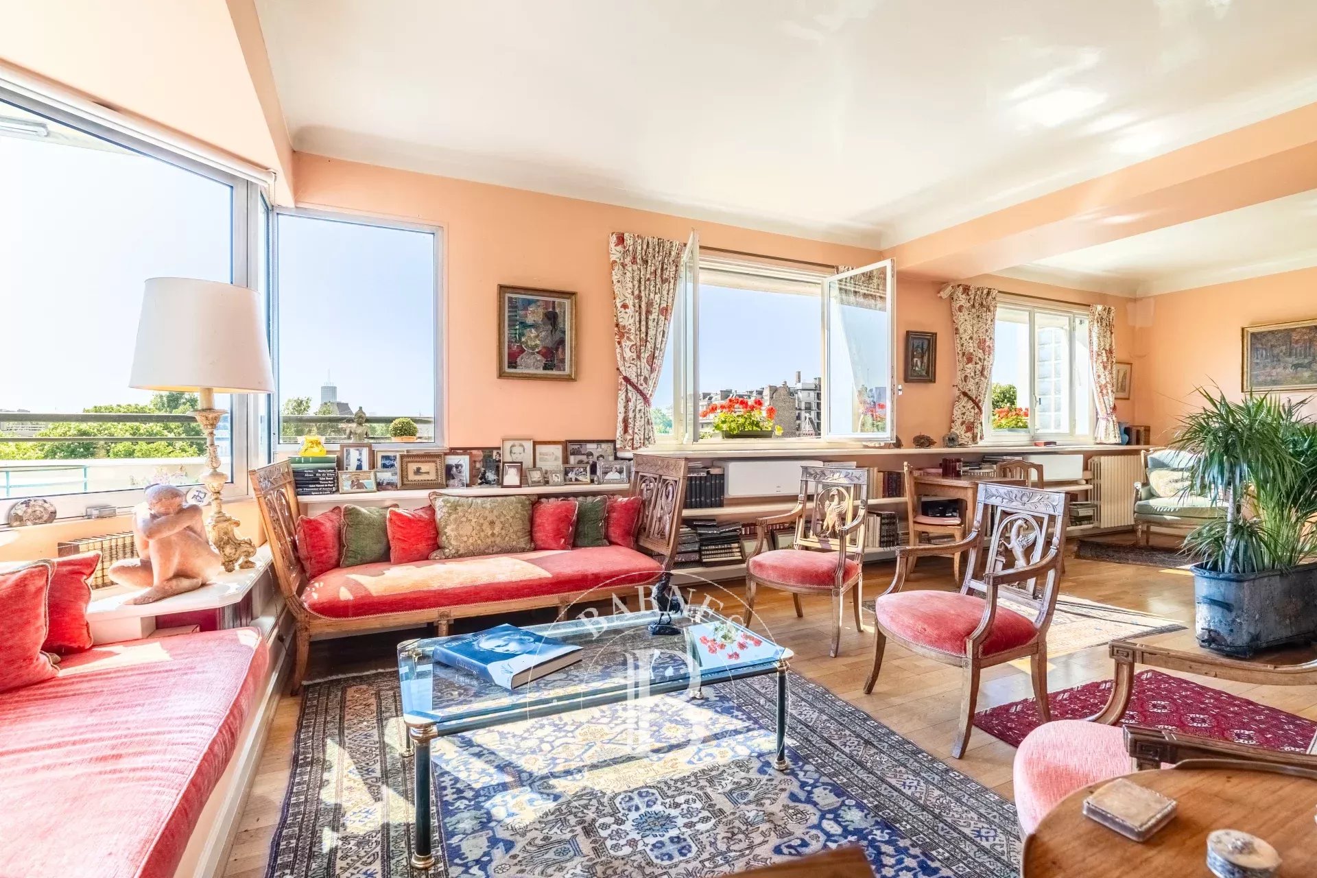 Exclusive listing - 2 or 3-bed apartment - Top floor - Same-level terrace - picture 6