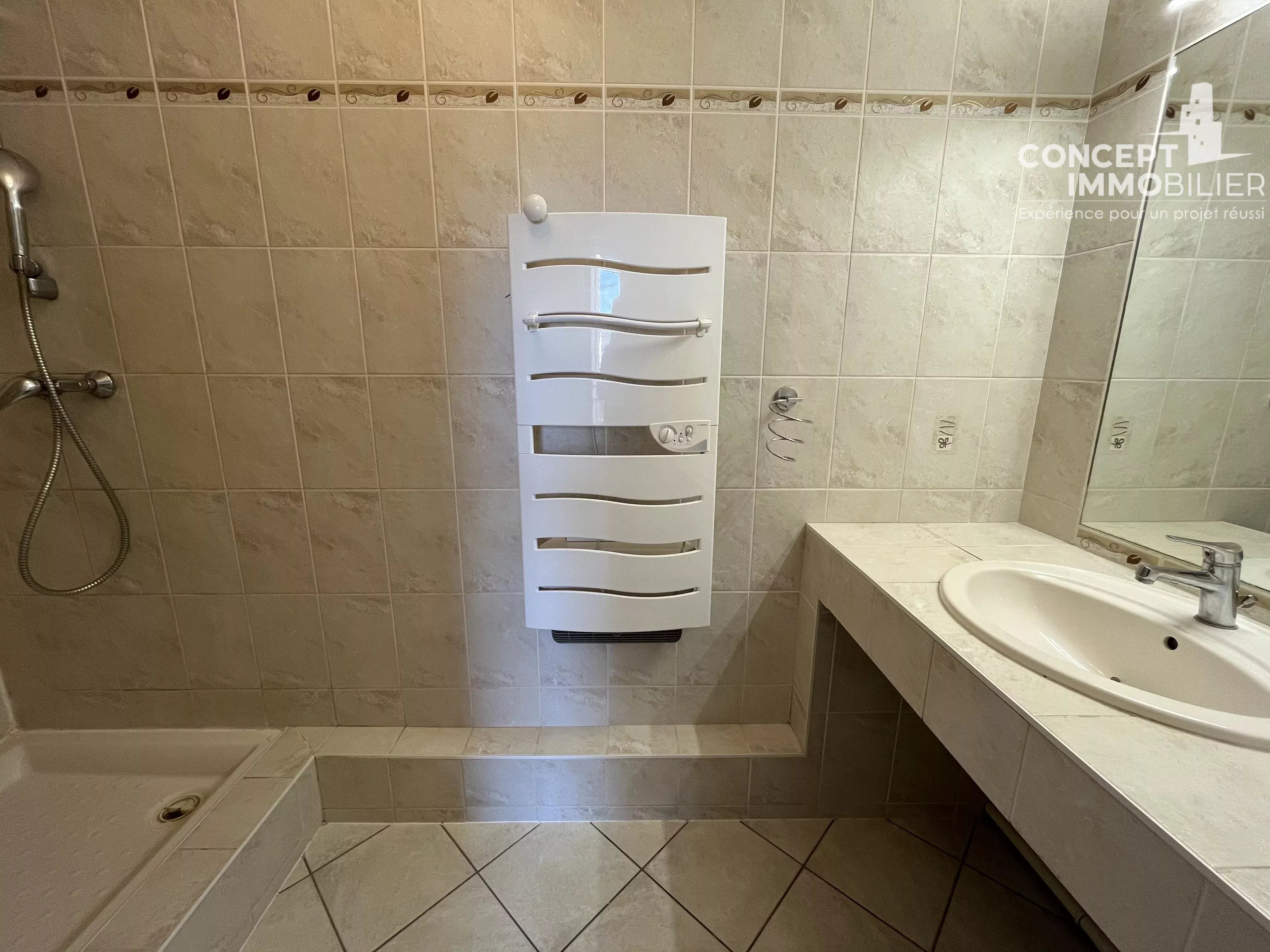 Appartement – THIONVILLE - F2 43 m² avec balcon, garage et cave
