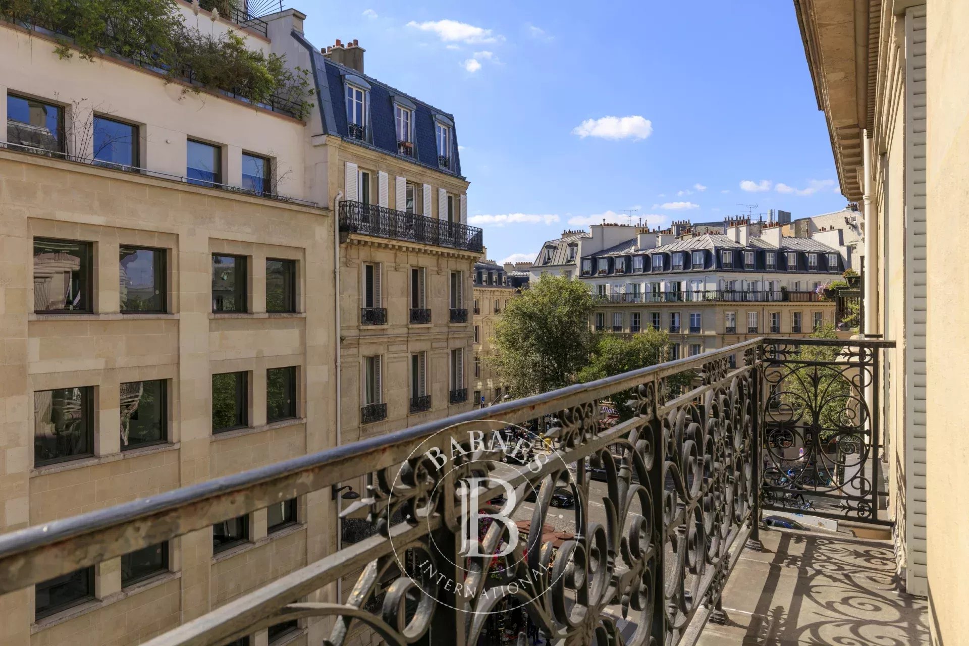 Exclusivity - Paris 8th Etoile Hoche - Apartment on the 4th floor with balcony facing South West - 2 or 3 bedrooms