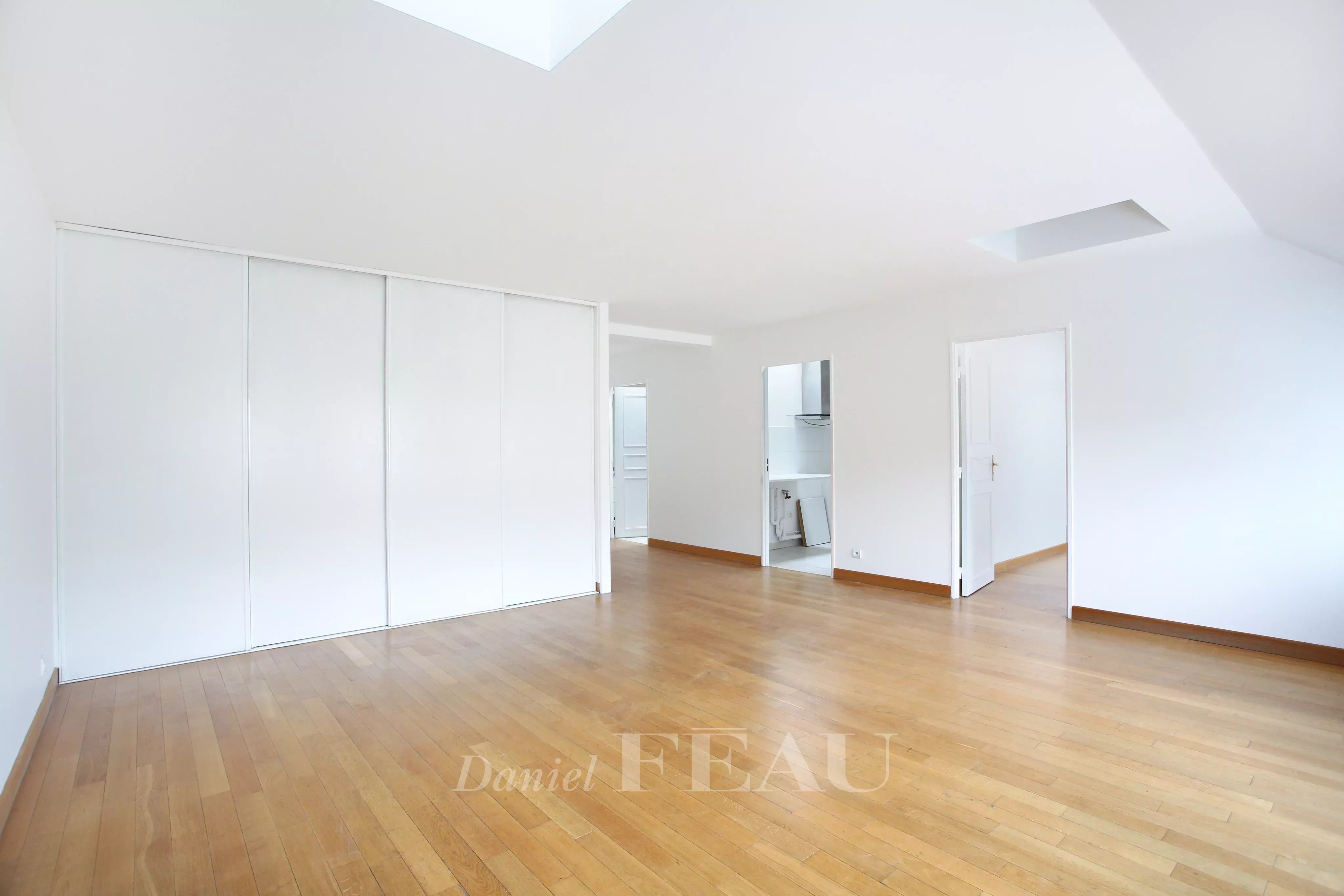 Rental Apartment Paris 8th