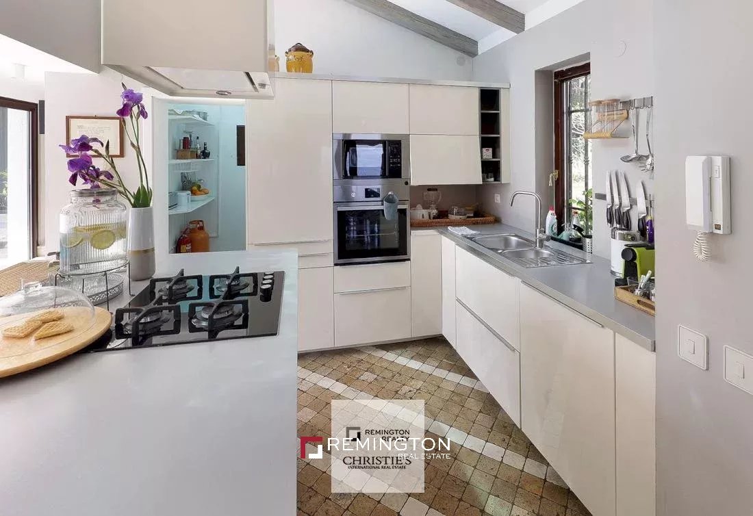 4 Bedroom Villa/Townhouse's Image 23