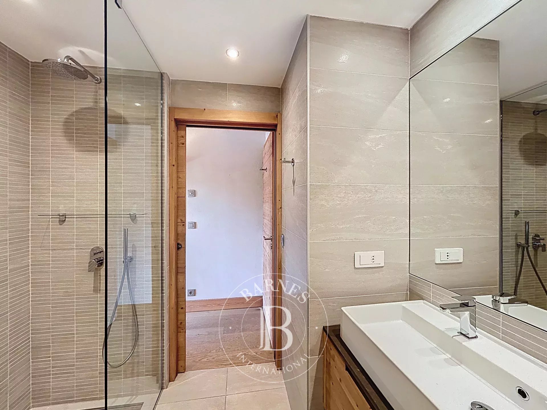 Photo of Penthouse of 325 sqm total surface area - 5 bedrooms on suite - In the center of Les Gets and close to the gondola - Les Gets