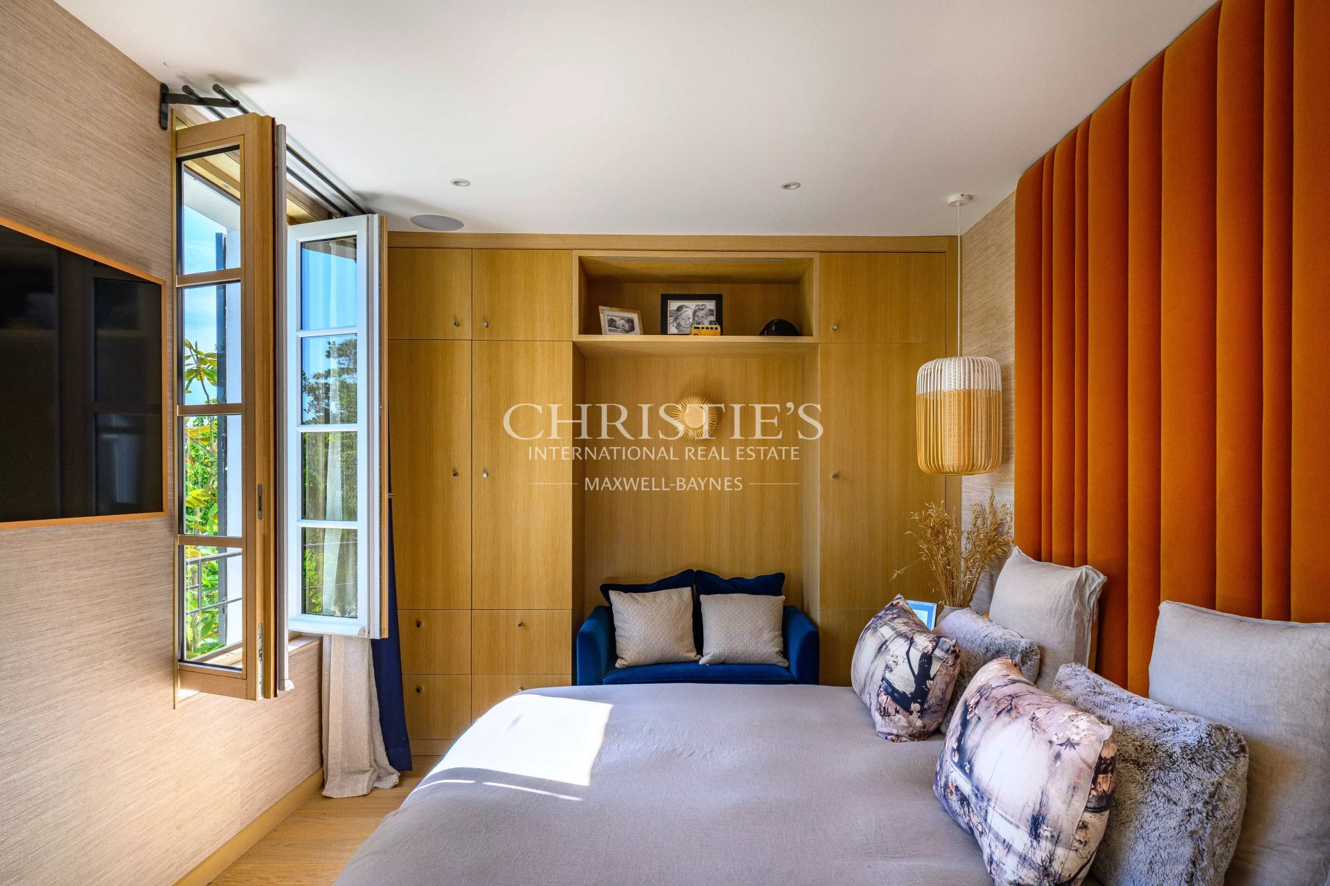 4 Bedroom Villa/Townhouse's Image 4