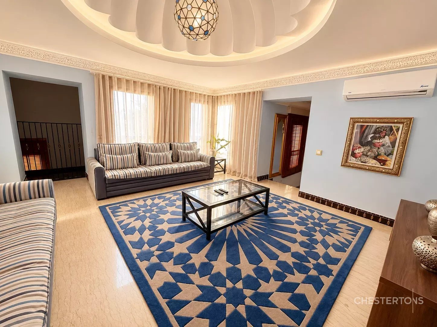  Image of Villa - 10 Bedrooms for Sale in Marrakech-Ménara-Marrakech-Morocco, Image 21