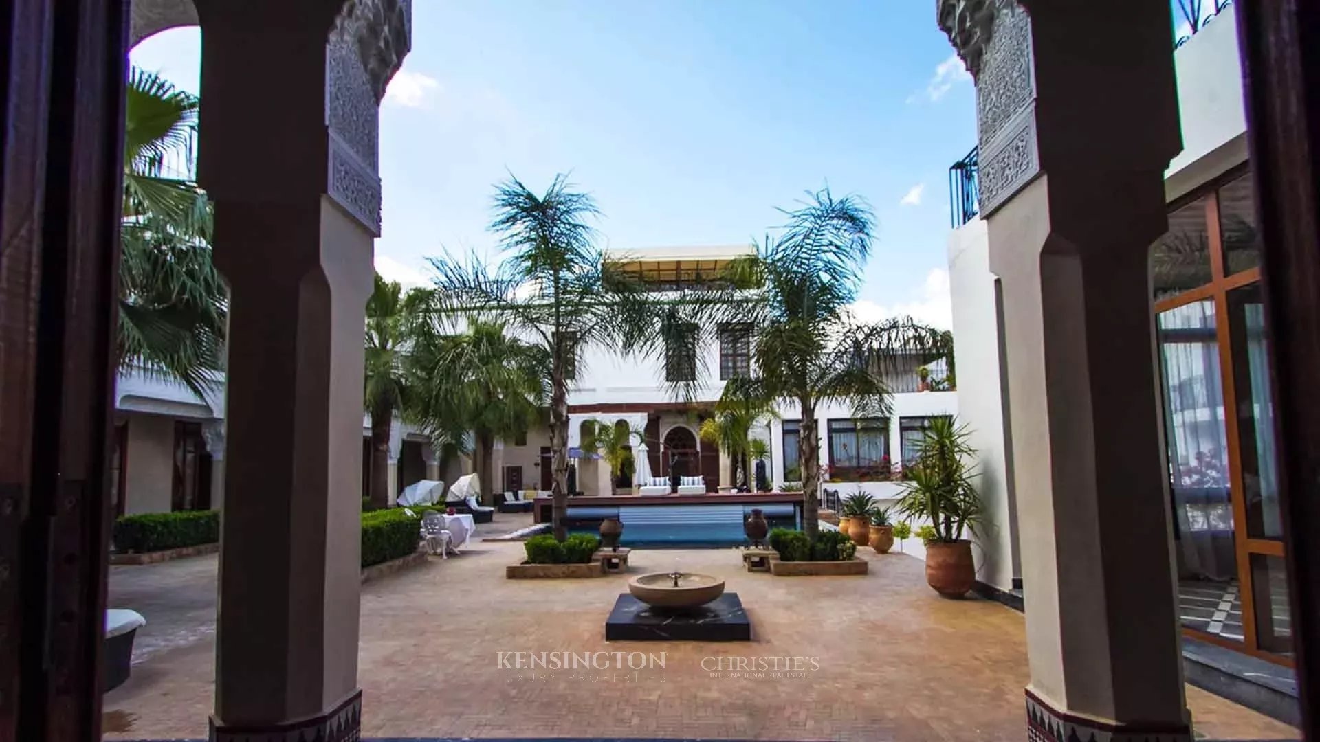 10 Bedroom Villa/Townhouse's Image 6