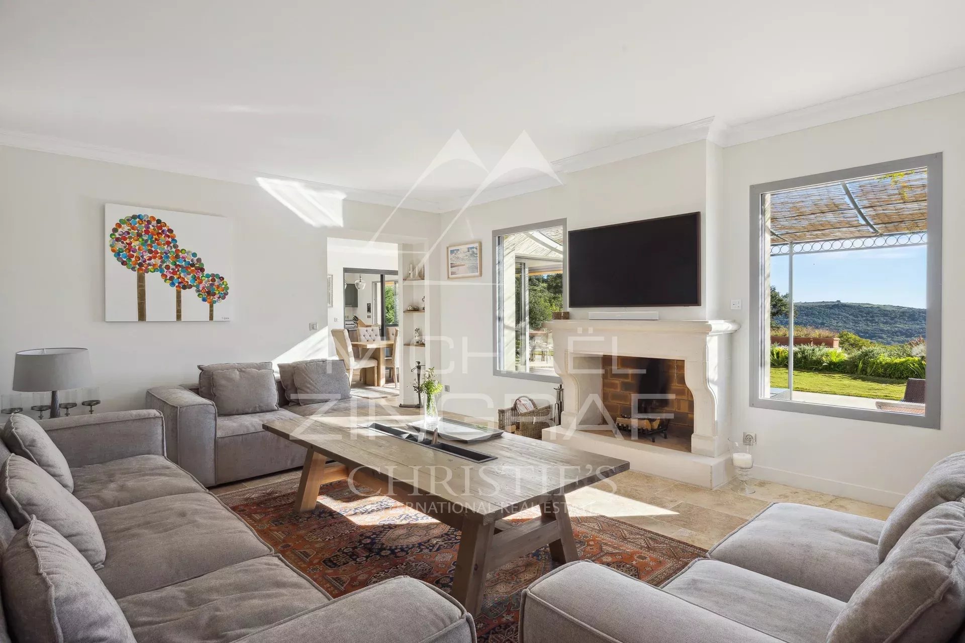 6 Bedroom Villa/Townhouse's Image 4